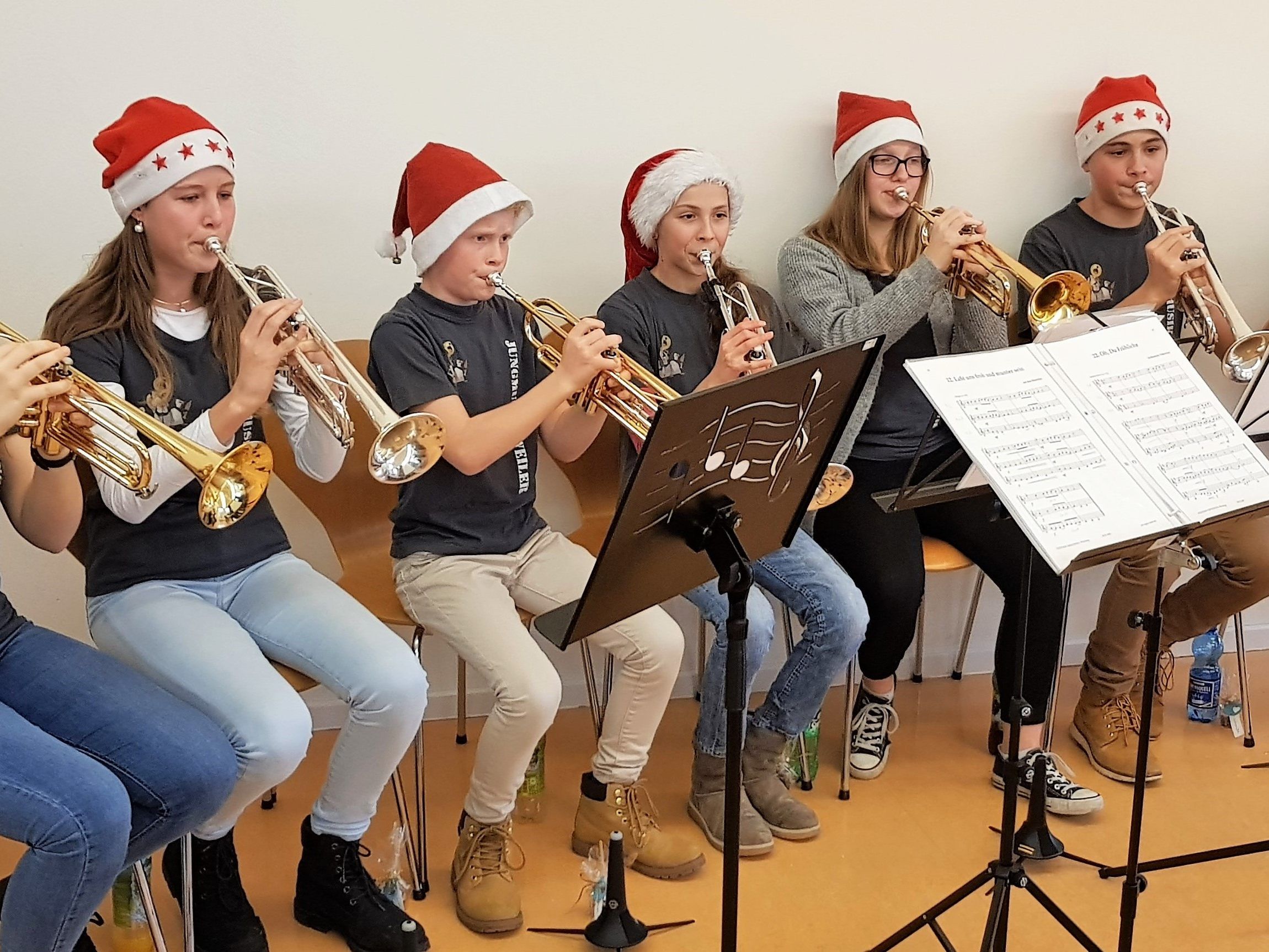 Jungmusikanten im Adventseinsatz