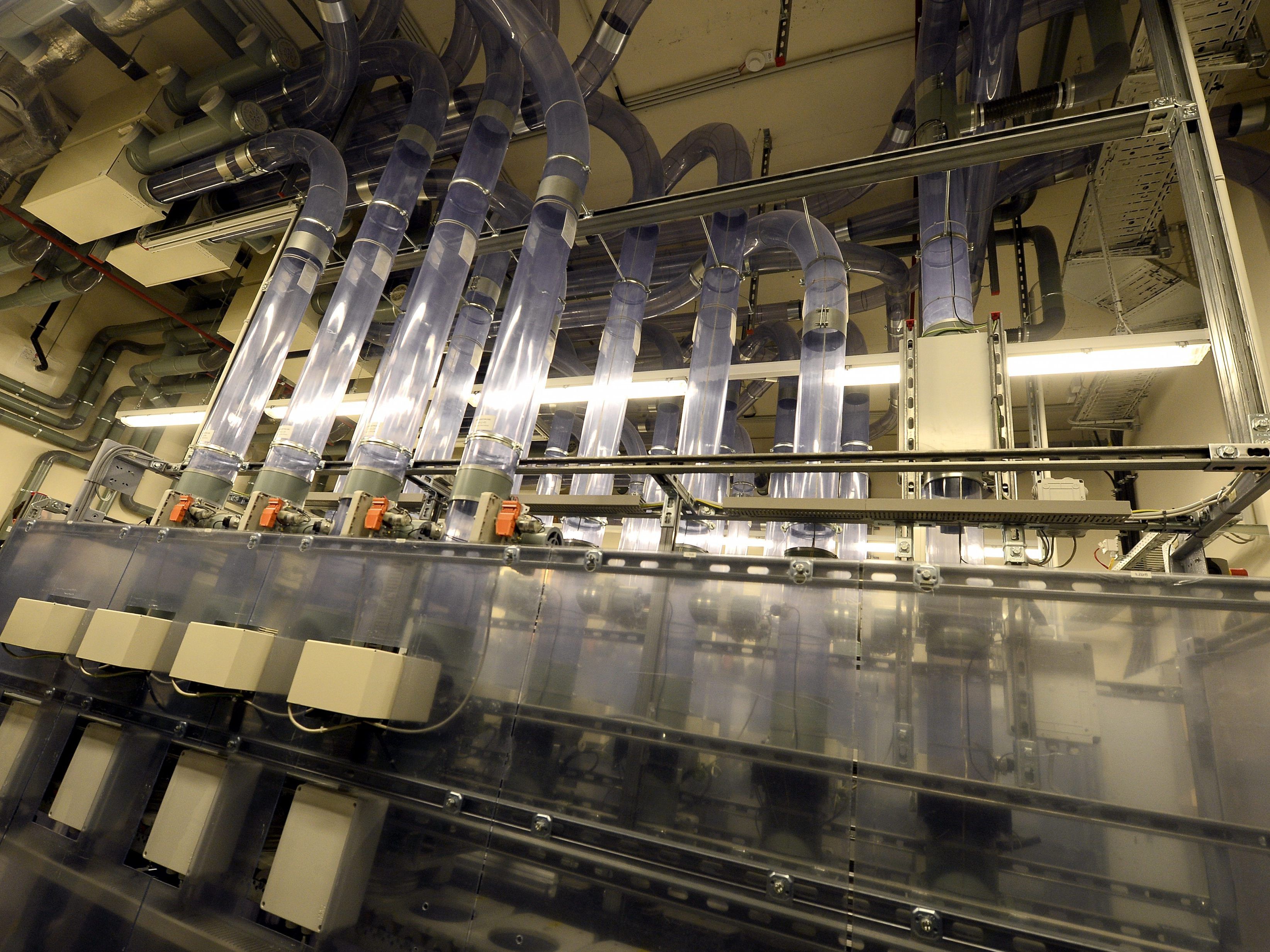 Über ein Rohrpostsystem werden im KH Nord künftig Blutproben und Medikamente transportiert.