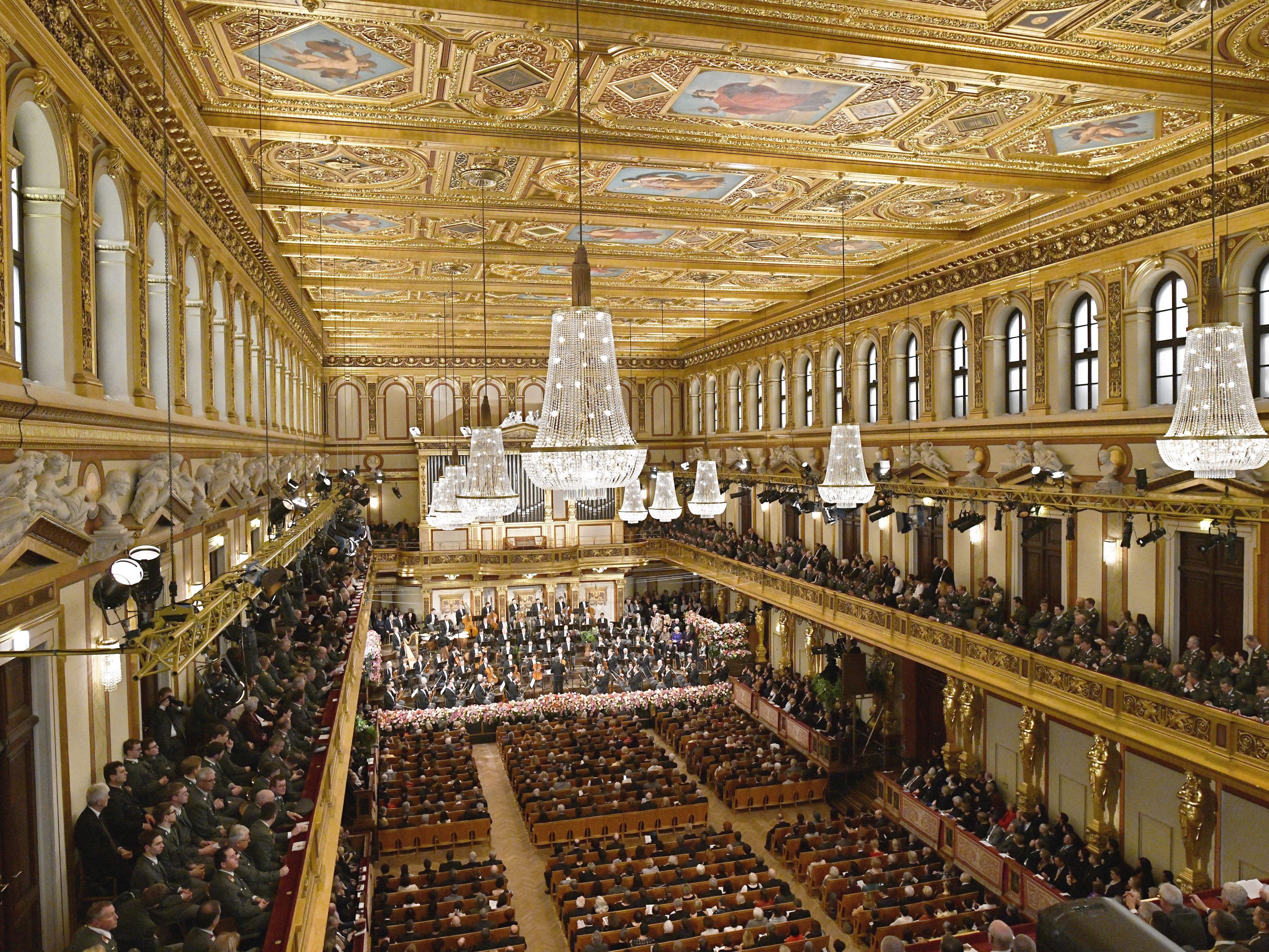 Der Pausenfilm zeigt eine rund 24-minütige Rundreise durch die Staatsoper. Der Pausenfilm zeigt eine rund 24-minütige Rundreise durch die Staatsoper.