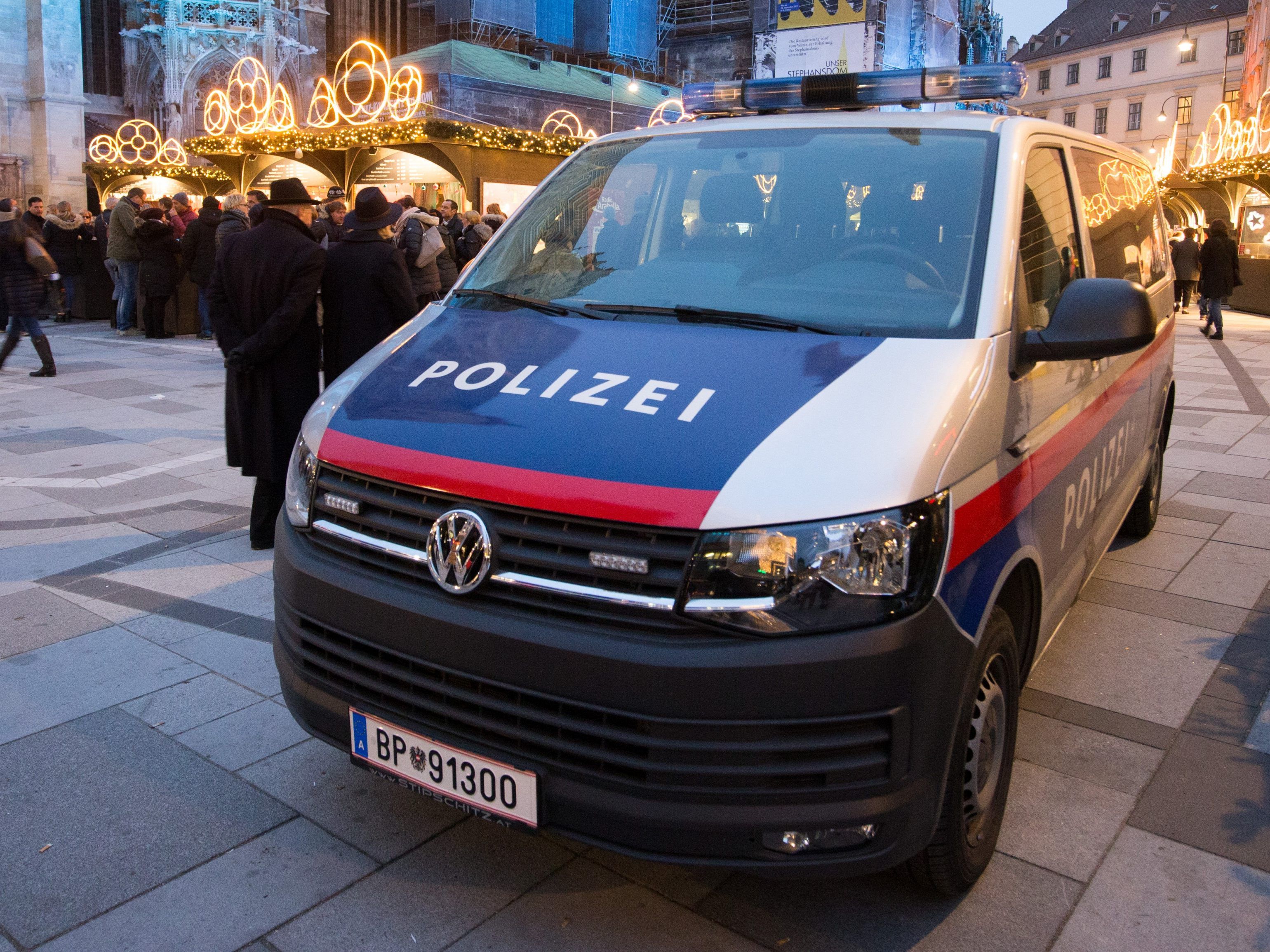 Viele Sicherheitsmaßnahmen laufen im Hintergrund. Viele Sicherheitsmaßnahmen laufen im Hintergrund.