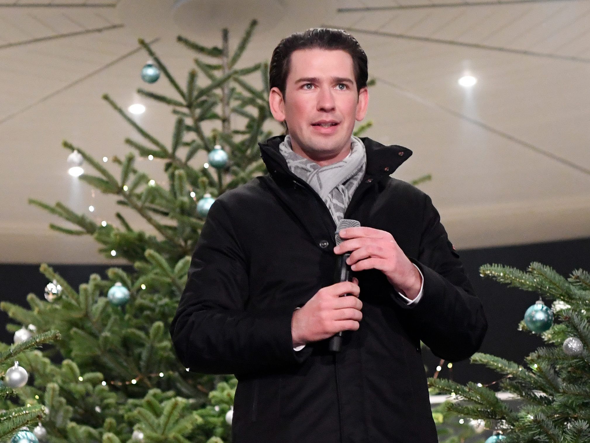 Zu Punsch und Maroni lud Kanzler Kurz am Montag.