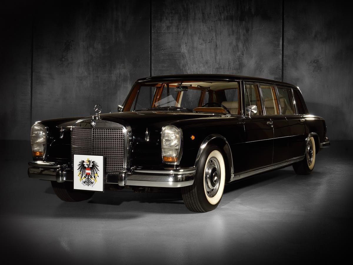 Der Mercedes-Benz 600 Pullman wurde um 383.800 Euro versteigert. Der Mercedes-Benz 600 Pullman wurde um 383.800 Euro versteigert.
