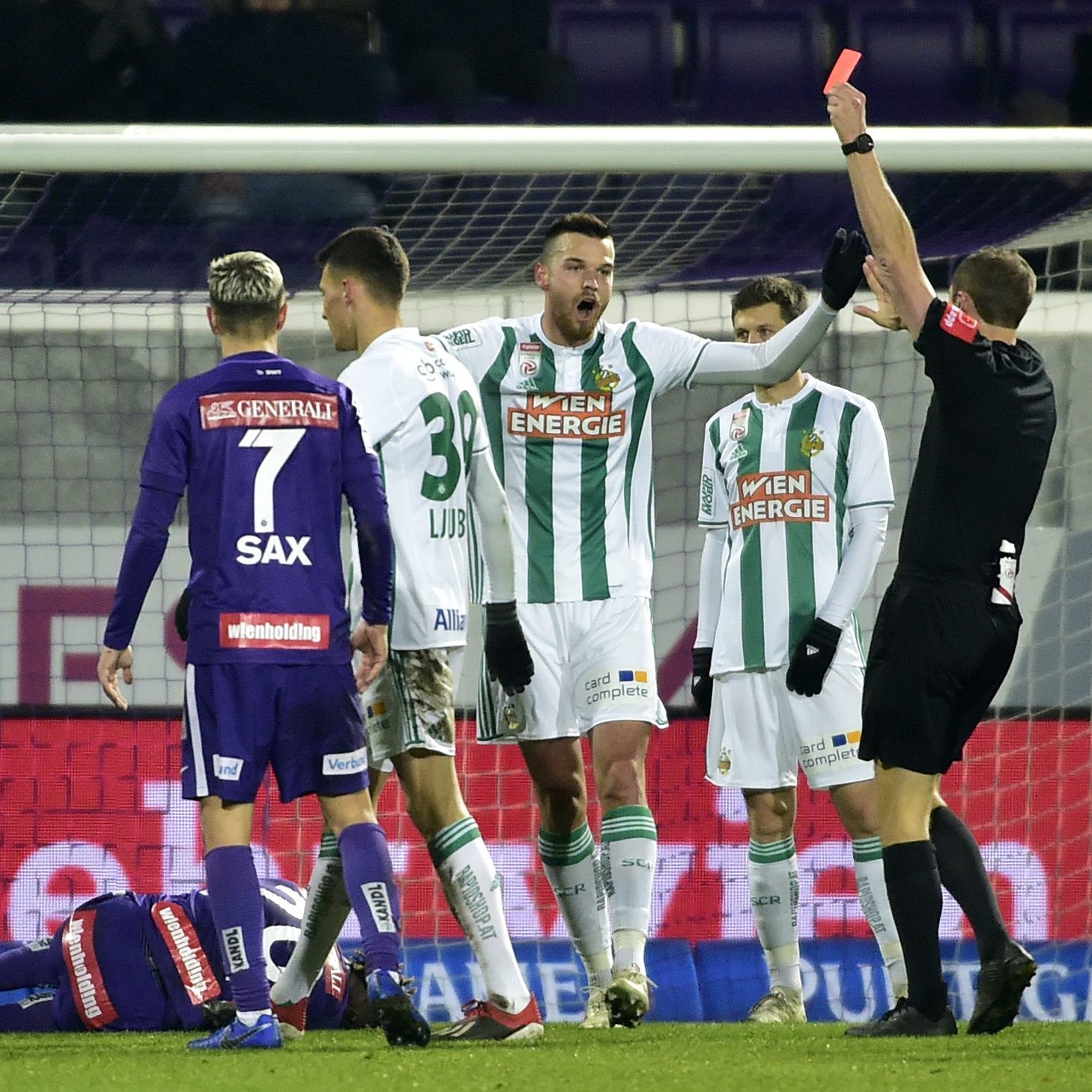 Nach den Vorkomnissen am Sonntag soll es einen "Sicherheits-Gipfel" geben.