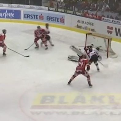 Die entscheidende Szene in Overtime im Spiel Bozen gegen Dornbirn.