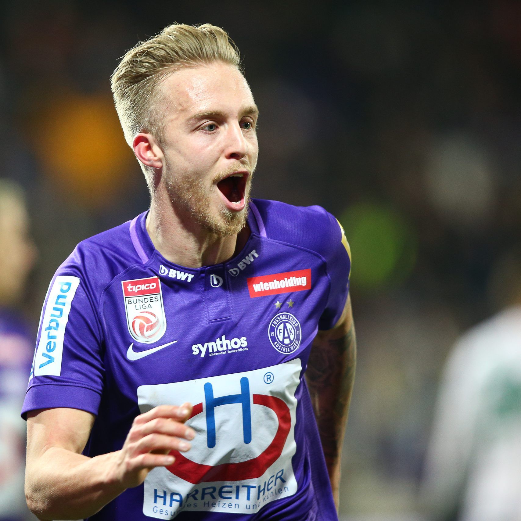 Jubel bei Austria WIen: Der Trainer-Stuhl von Letsch wackelt nicht mehr.