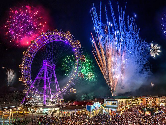 Partystimmung zum Jahreswechsel im Wiener Prater.