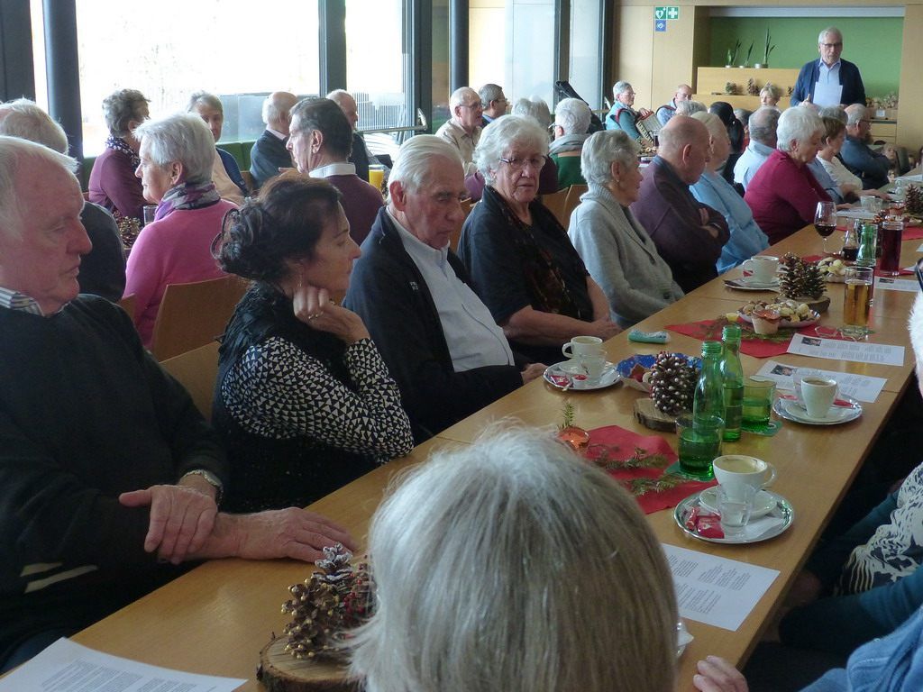 Obmann Walter Ellensohn begrüßt die Gäste Obmann Walter Ellensohn begrüßt die Gäste