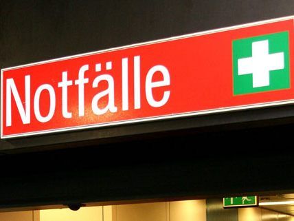 Der 28-Jährige wurde ins Krankenhaus gebracht. Der 28-Jährige wurde ins Krankenhaus gebracht.