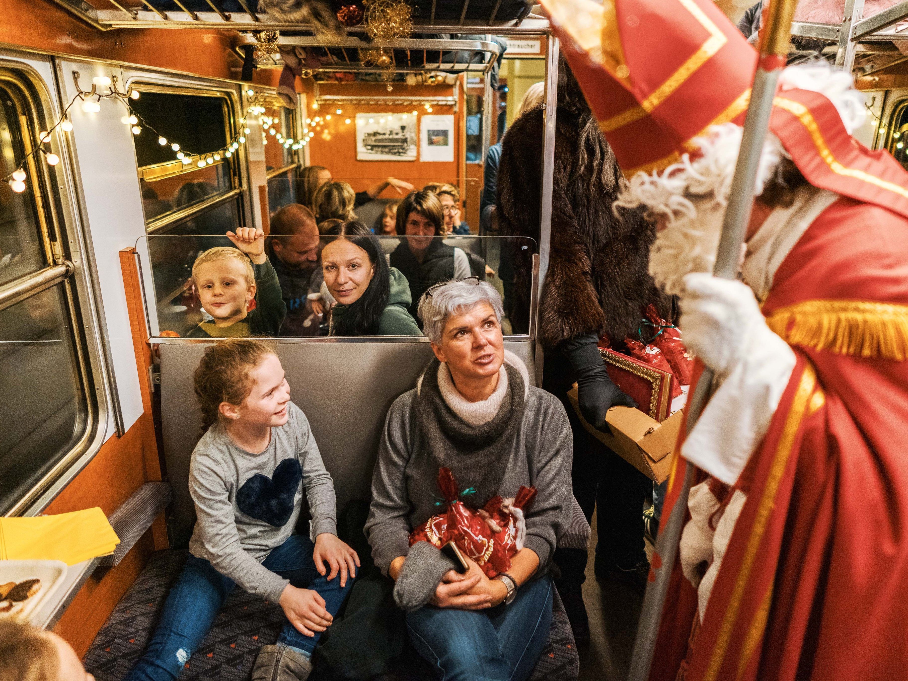 Gleich vier Mal sorgte das Adventzügli der Montafonerbahn für strahlende Kinderaugen.