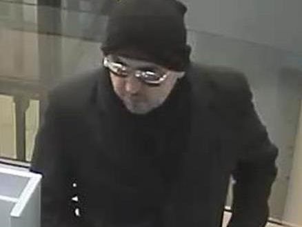 Dieser Mann wird gesucht. Dieser Mann wird gesucht.
