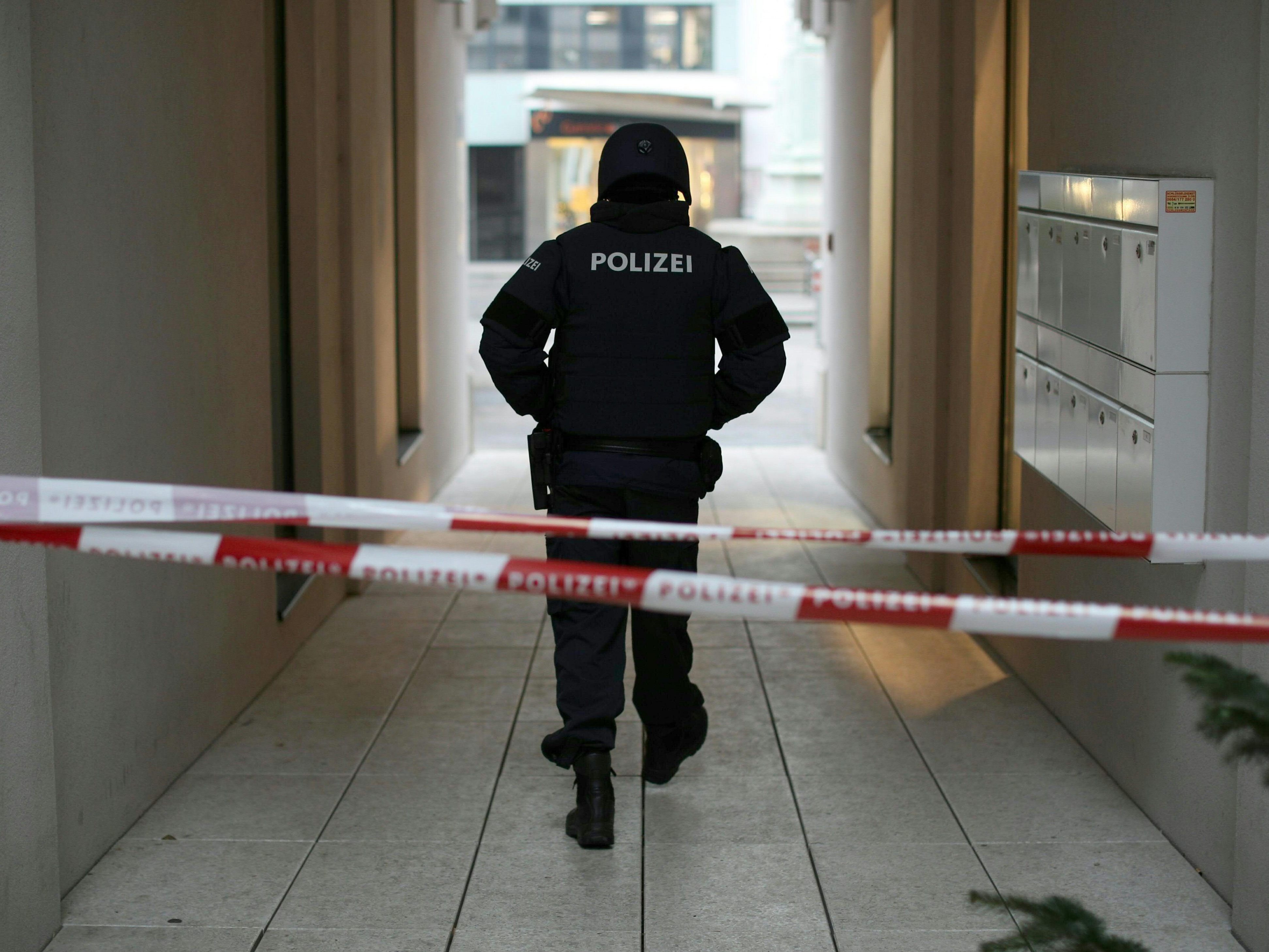 Der verletzte Montenegriner soll ein hohes Tier eines Mafiaclans sein. Der verletzte Montenegriner soll ein hohes Tier eines Mafiaclans sein.