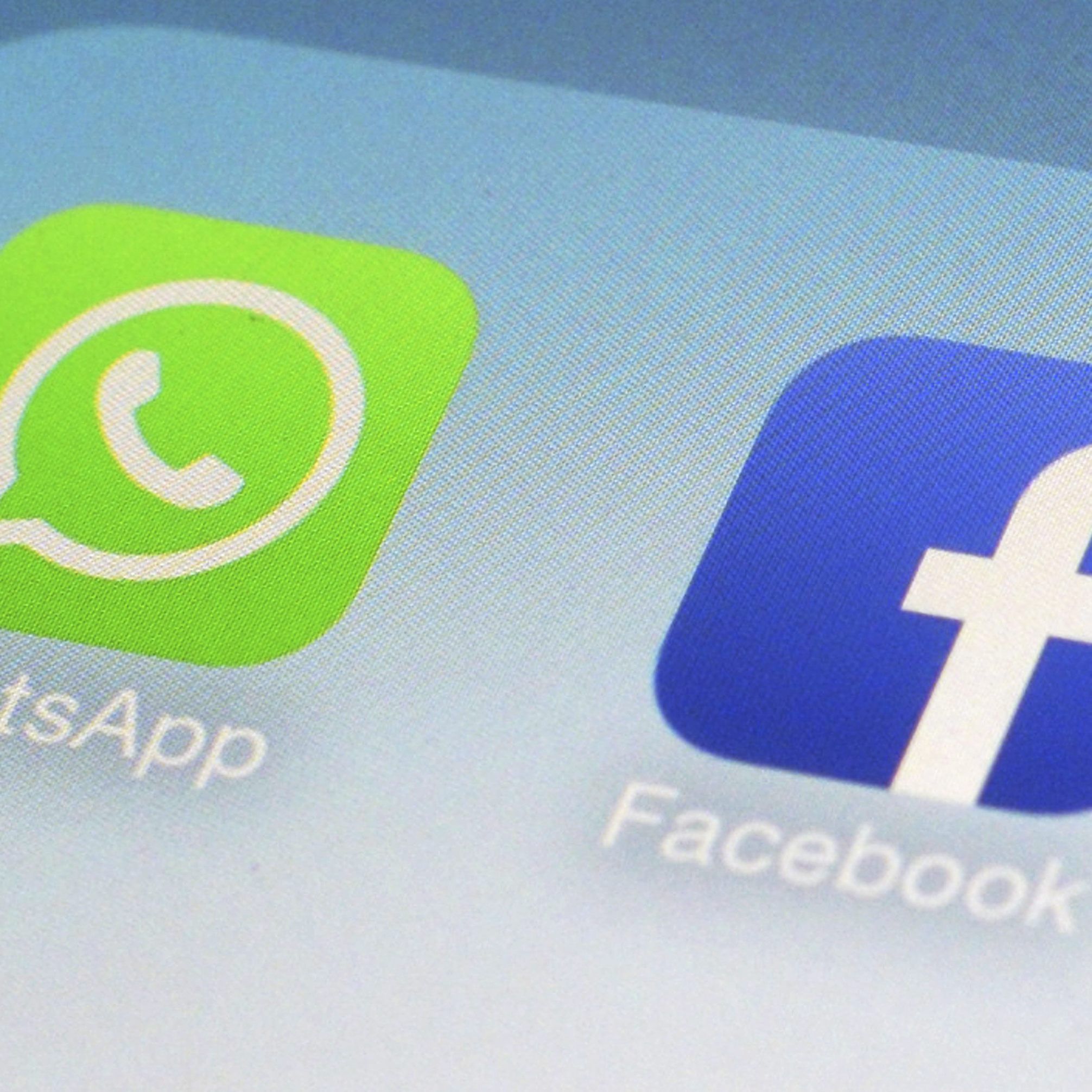WhatsApp gehört dem Facebook-Konzern.