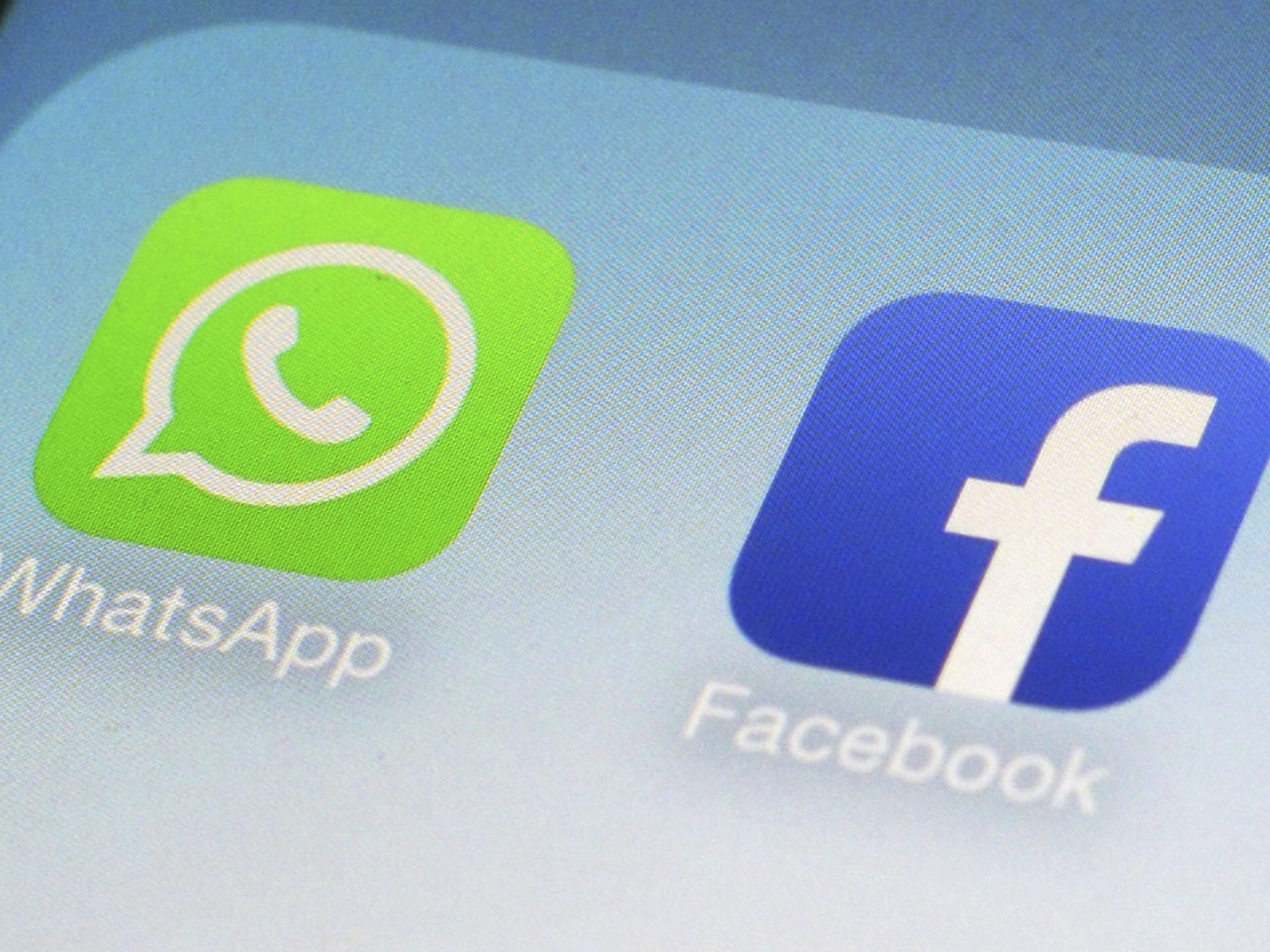 WhatsApp gehört dem Facebook-Konzern.