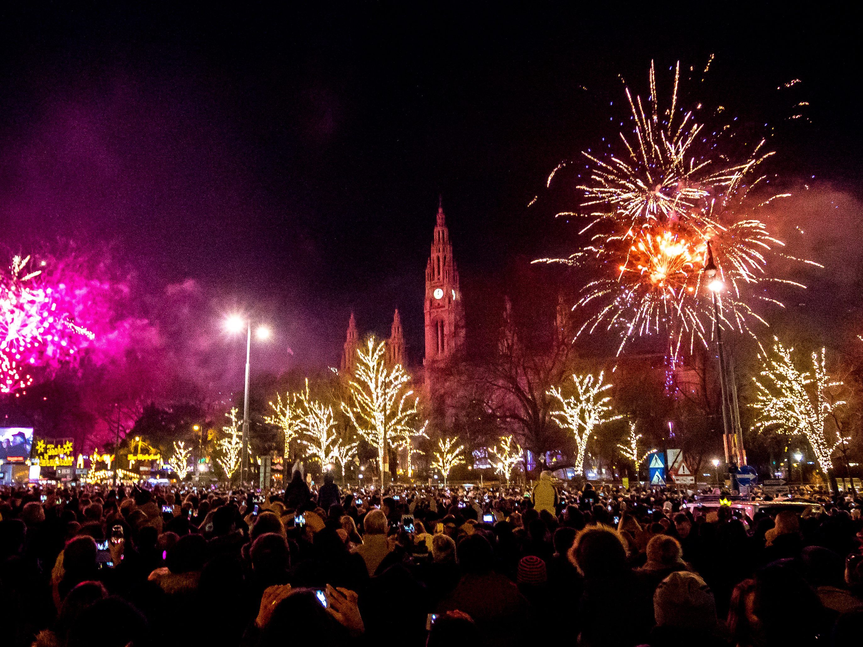 Das Programm am Wiener Silvesterpfad 2018/19 im Detail. Das Programm am Wiener Silvesterpfad 2018/19 im Detail.