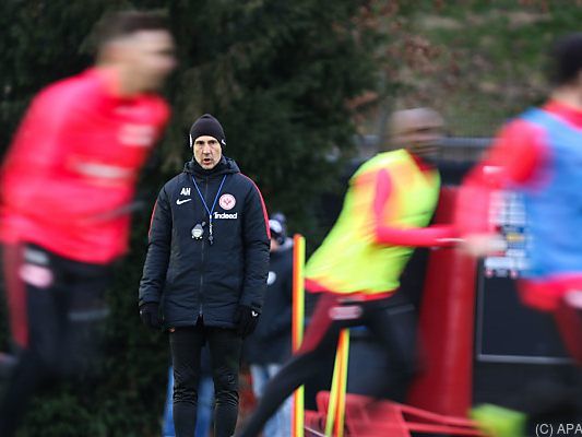 Adi Hütter beim Trainingsauftakt der Eintracht