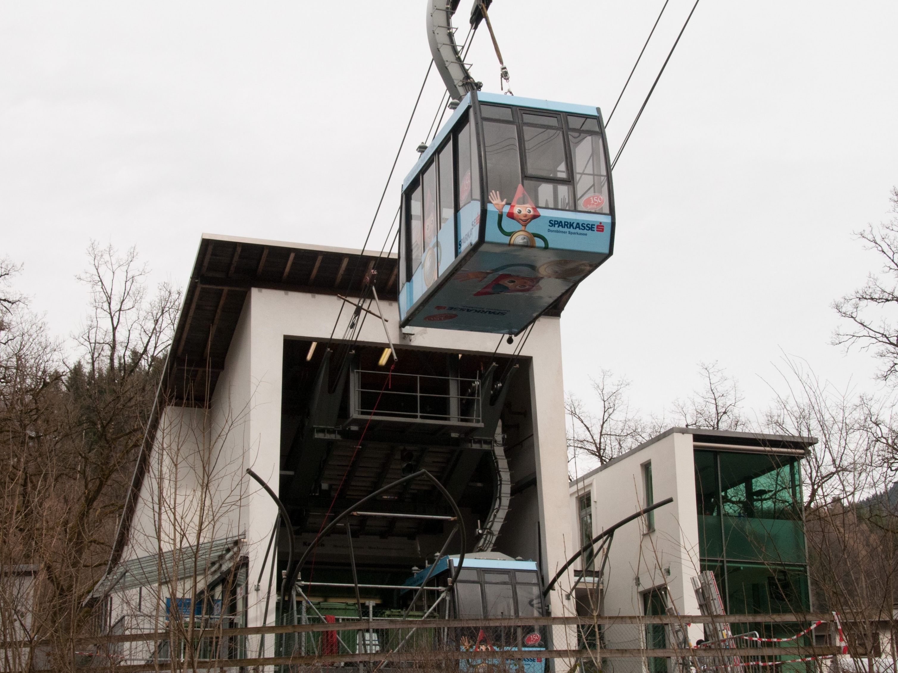 Die Karrenseilbahn ist bis Mitte März geschlossen.