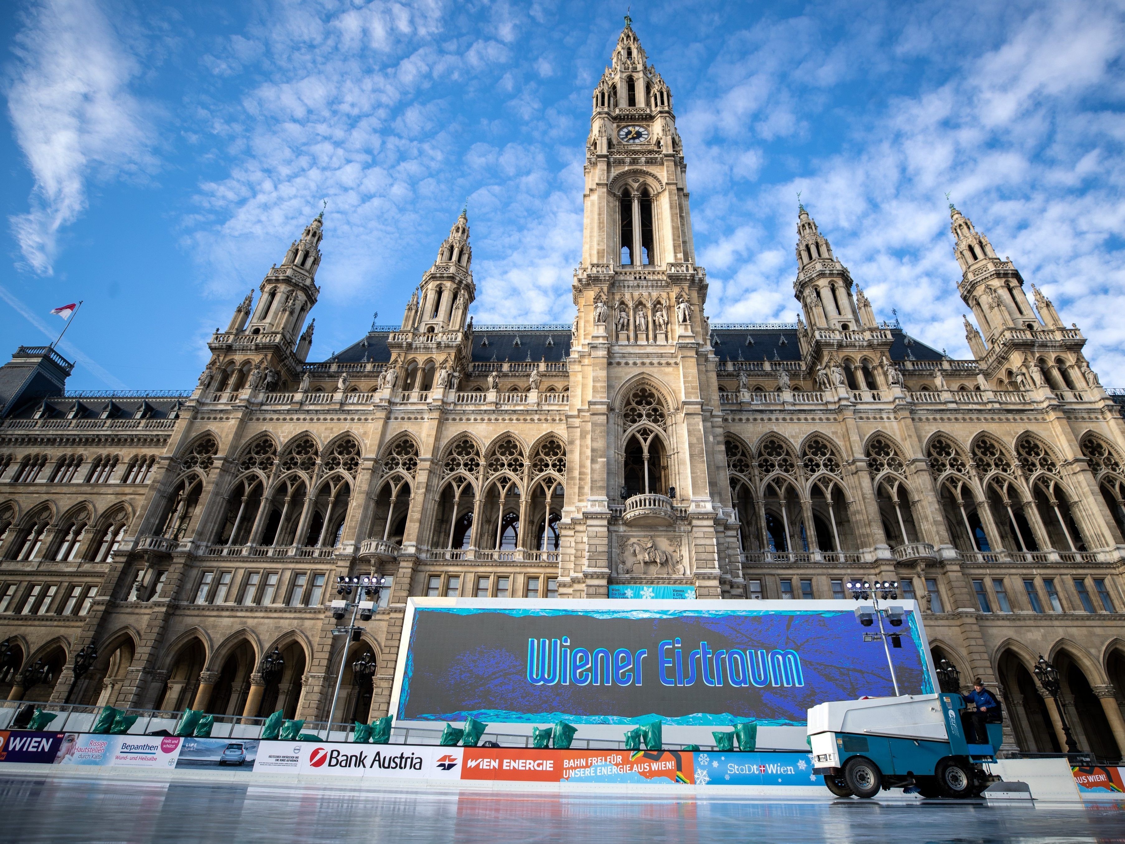 Der Wiener Eistraum ist auch heuer wieder bei den Besuchern ein beliebtes Ausflugsziel.