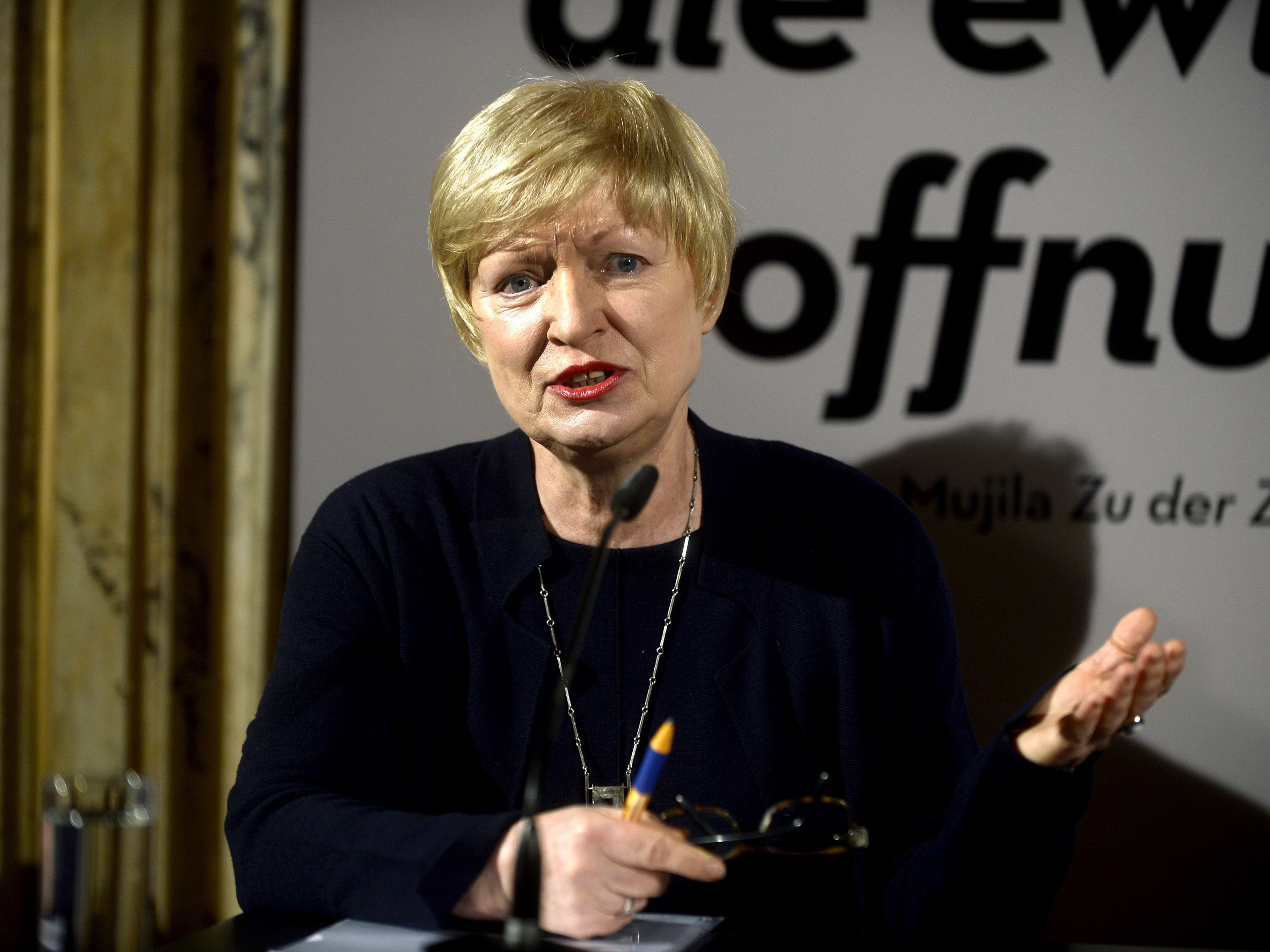 Karin Bergmann gab am Freitag ihre letzte Pressekonferenz. Karin Bergmann gab am Freitag ihre letzte Pressekonferenz.
