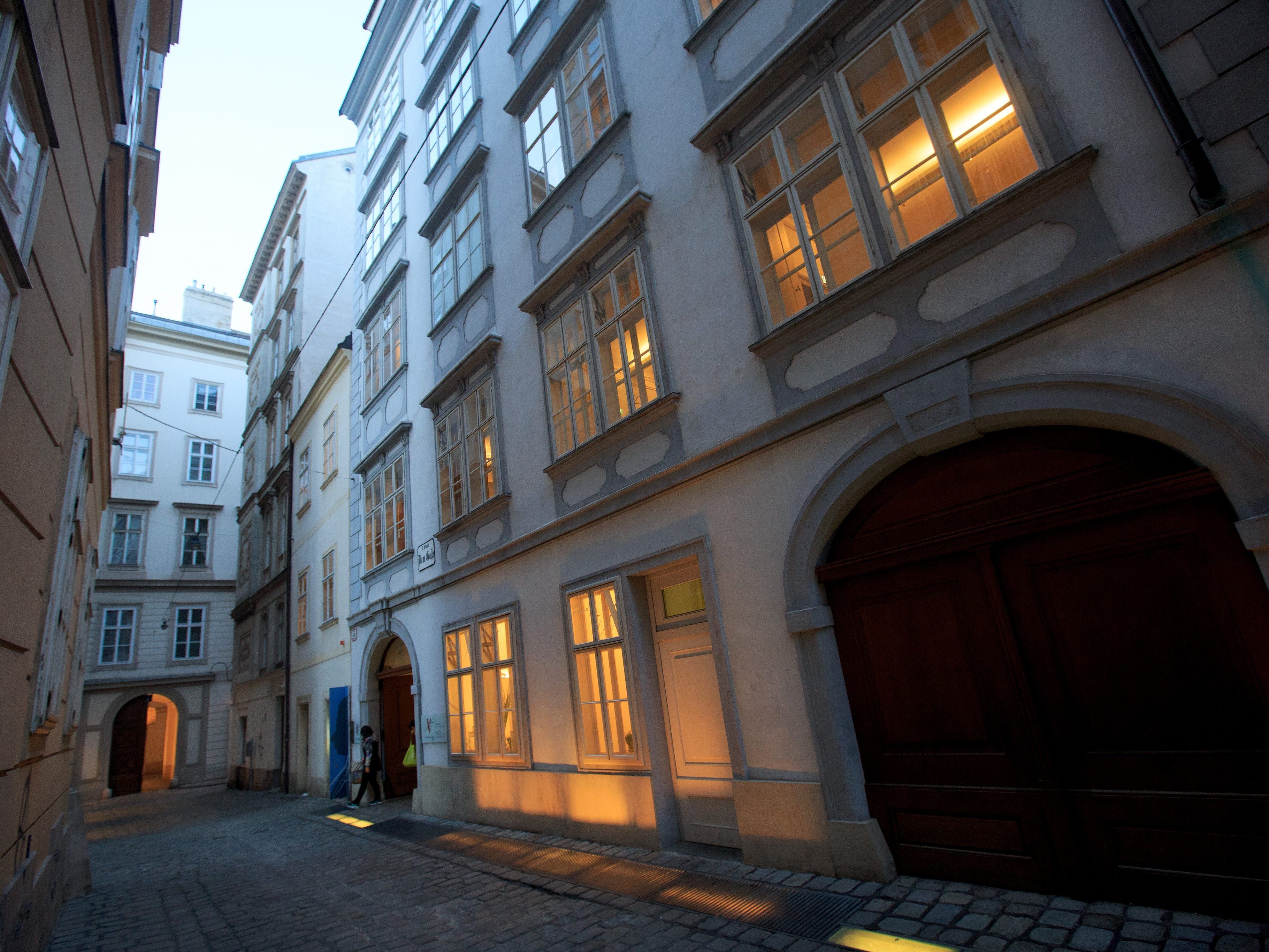 Mozart lebte jahrelang in der Domgasse in Wien, am 27. Jänner lädt das Haus zum Tag der offenen Türe mit tollen Programmpunkten. Mozart lebte jahrelang in der Domgasse in Wien, am 27. Jänner lädt das Haus zum Tag der offenen Türe mit tollen Programmpunkten.