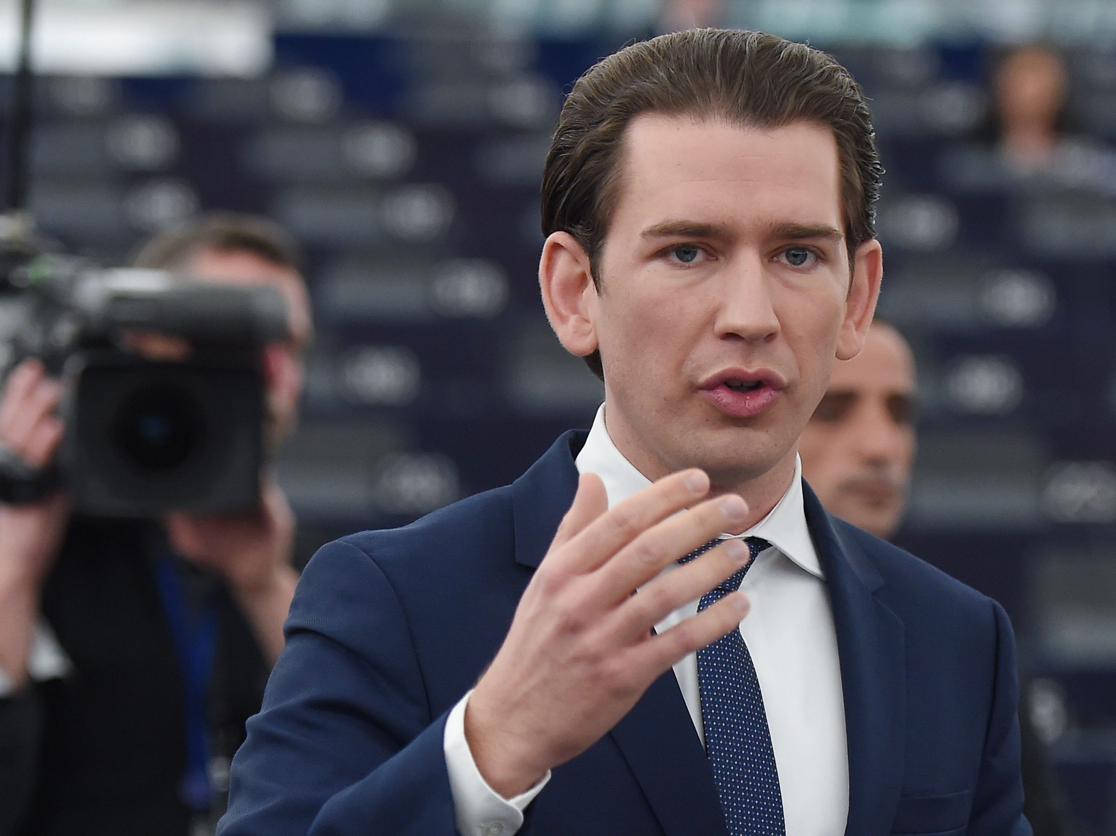 Der Kanzler, der spaltet - Gastkommentar von Johannes Huber. Der Kanzler, der spaltet - Gastkommentar von Johannes Huber.