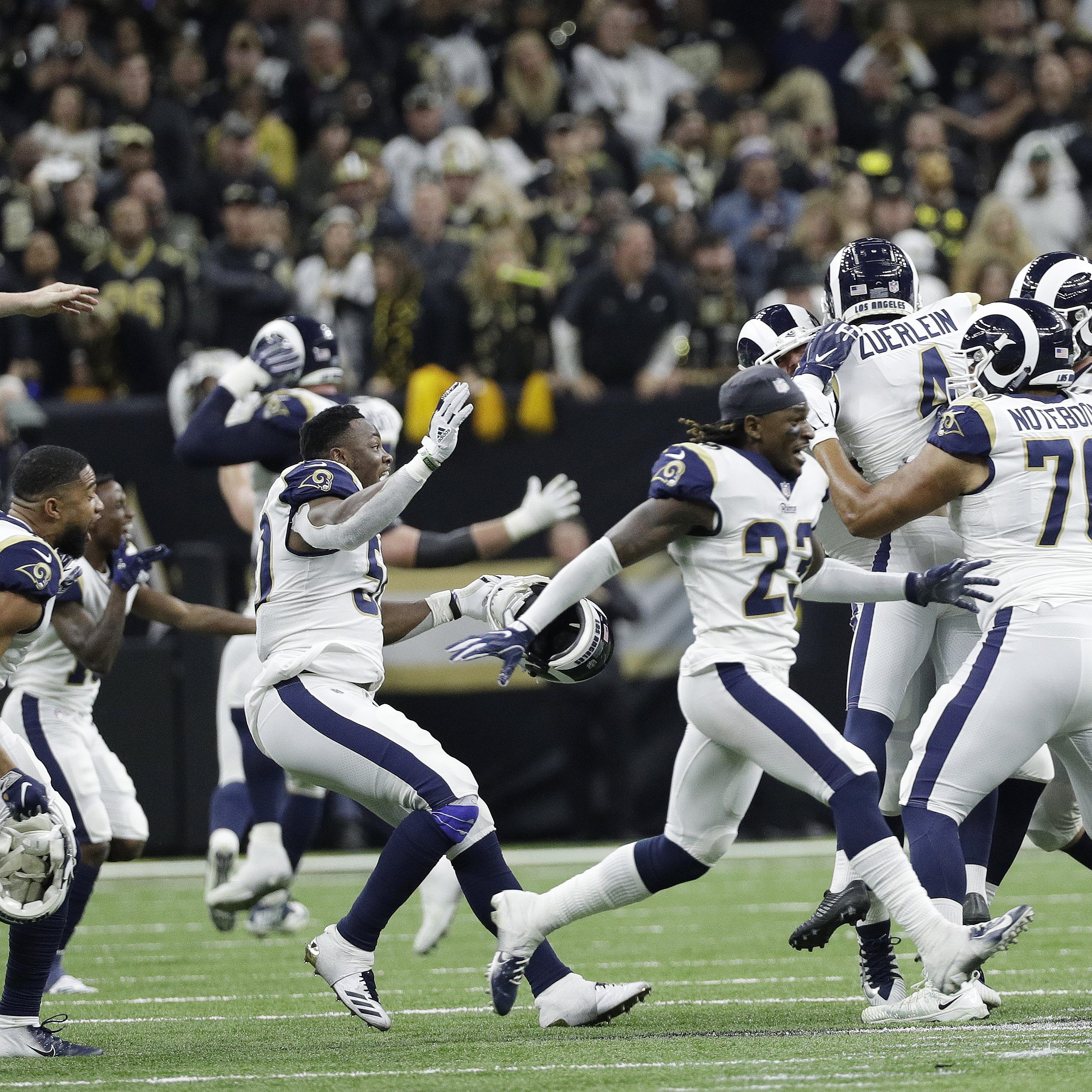 Die Los Angeles Rams feiern Matchwinner Zürlein.