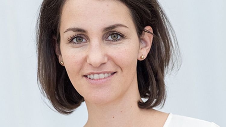 „Das Psychologiestudium eröffnet mir viele Möglichkeiten, um mit Menschen fachlich fundiert arbeiten zu können“ DanielaTschallener, Studentin der Psychologie „Das Psychologiestudium eröffnet mir viele Möglichkeiten, um mit Menschen fachlich fundiert arbeiten zu können“ DanielaTschallener, Studentin der Psychologie