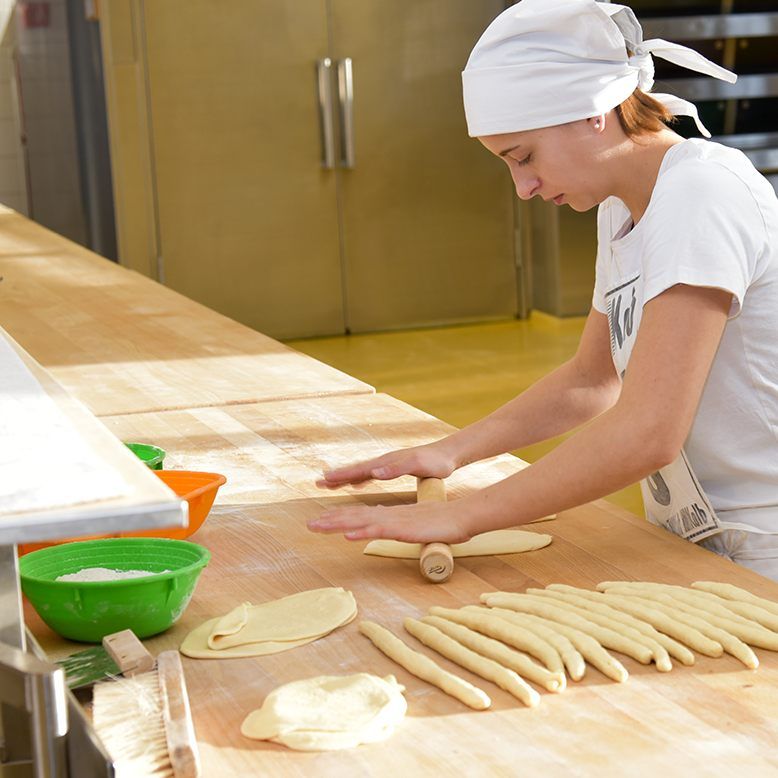 Angelina Moosbrugger erreichte den ersten Rang beim Lehrlingswettbewerb der Bäcker.