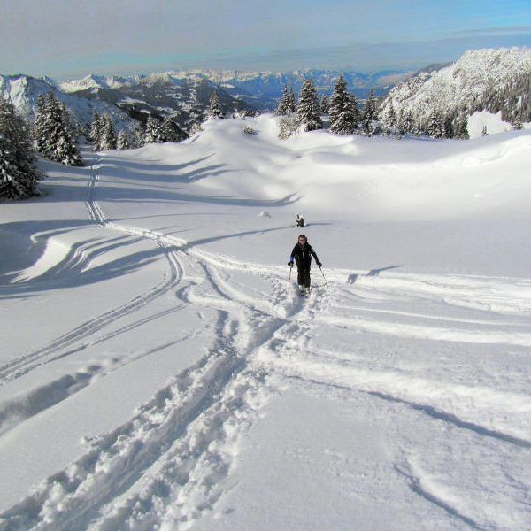 Bei Neuschnee macht die Tour auf das Wannaköpfle besonderen Spaß.