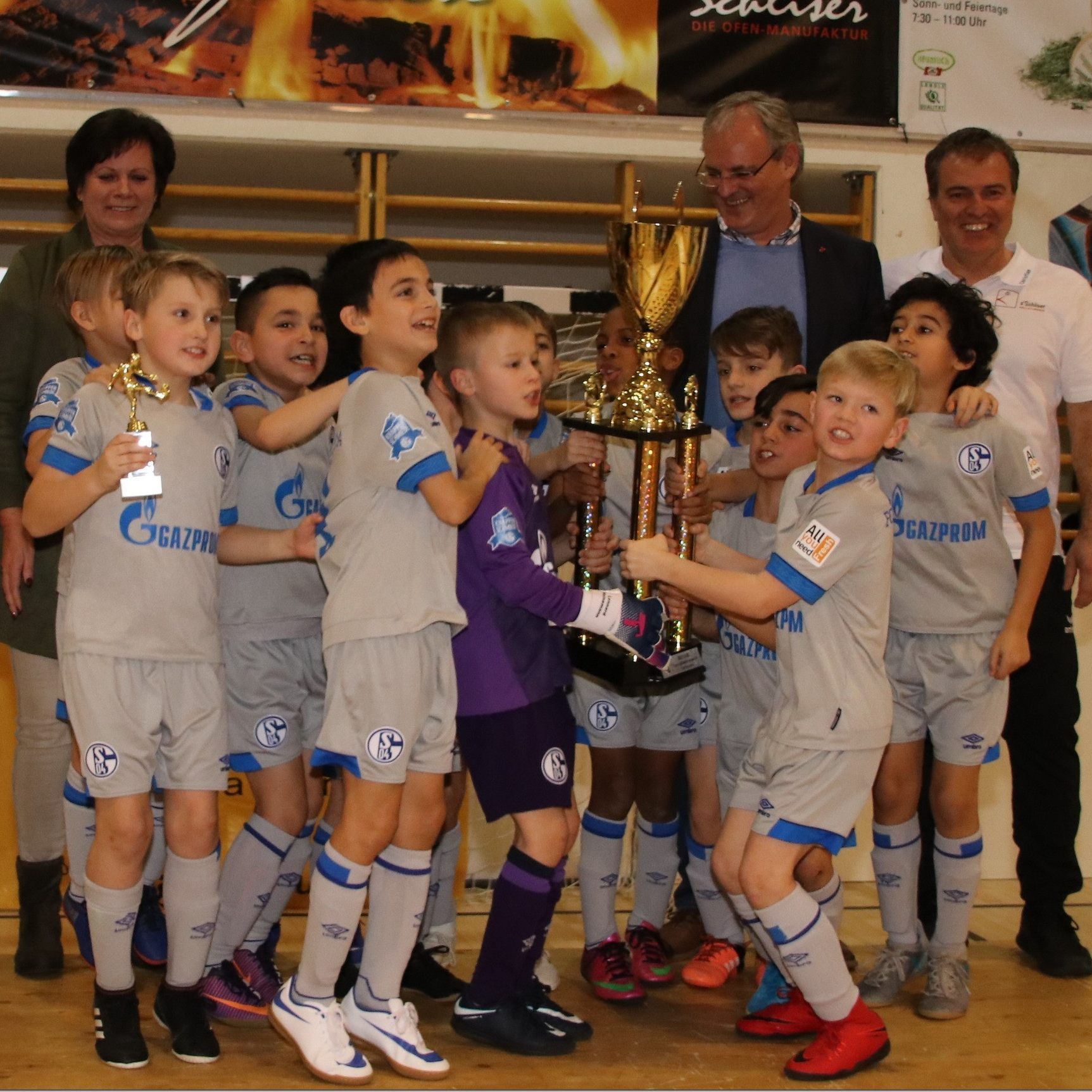 Schalke 04 gewinnt Schlinser Turnier