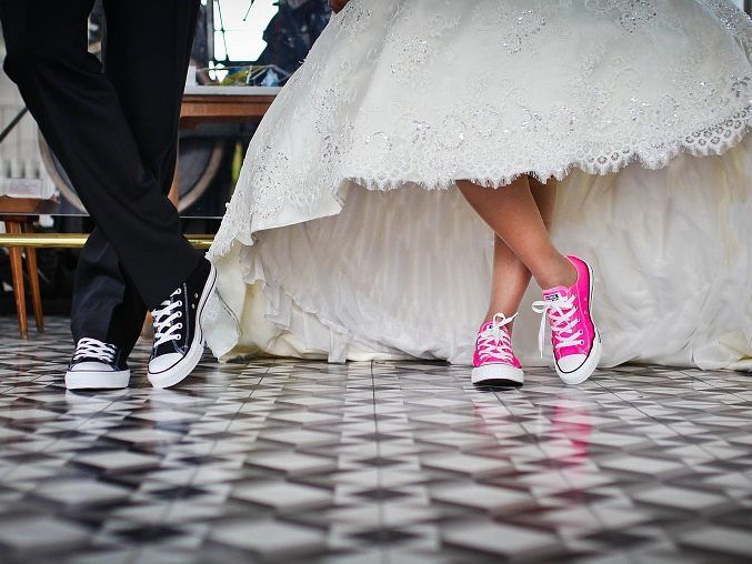 Wie viele Schuhe besitzt Mann, wie viele Frau?