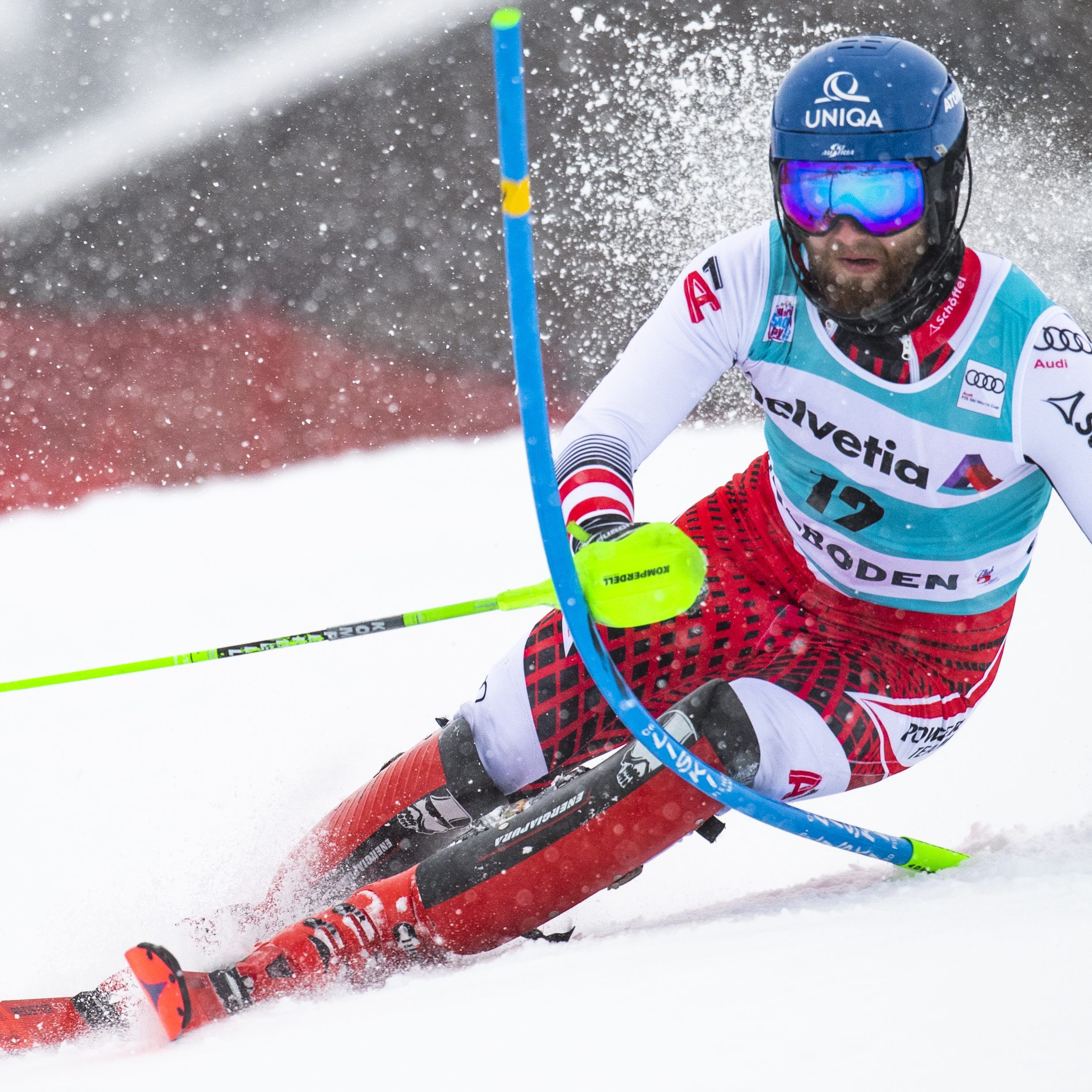 Schwarz vor Krsitoffersen und Hirscher.