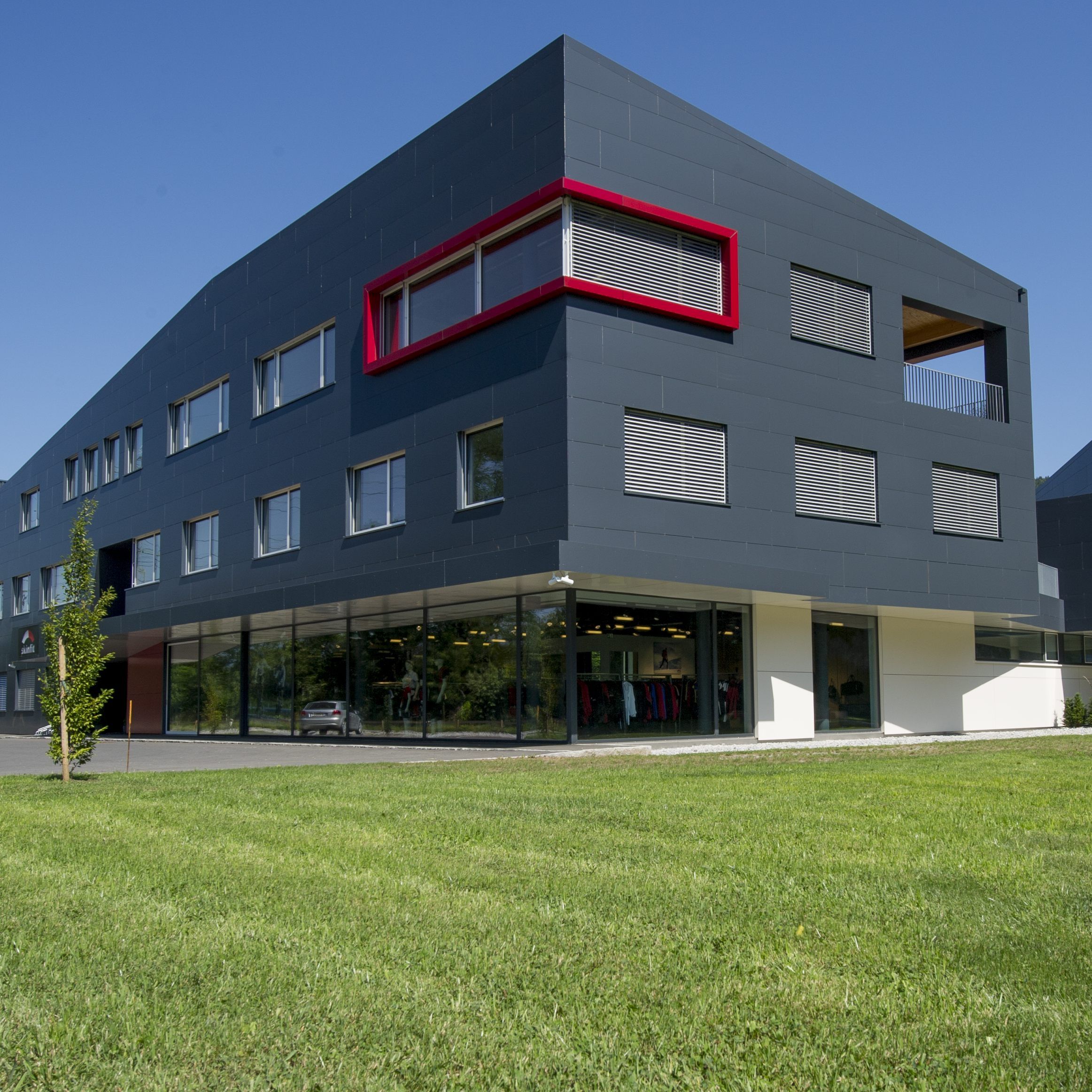 Der Unternehmenssitz des Sportbekleidungsherstellers in Koblach.
