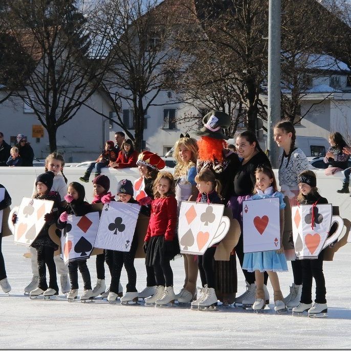 Die Sektion Eiskunstlauf im Eissportverein Rankweil macht Fortschritte