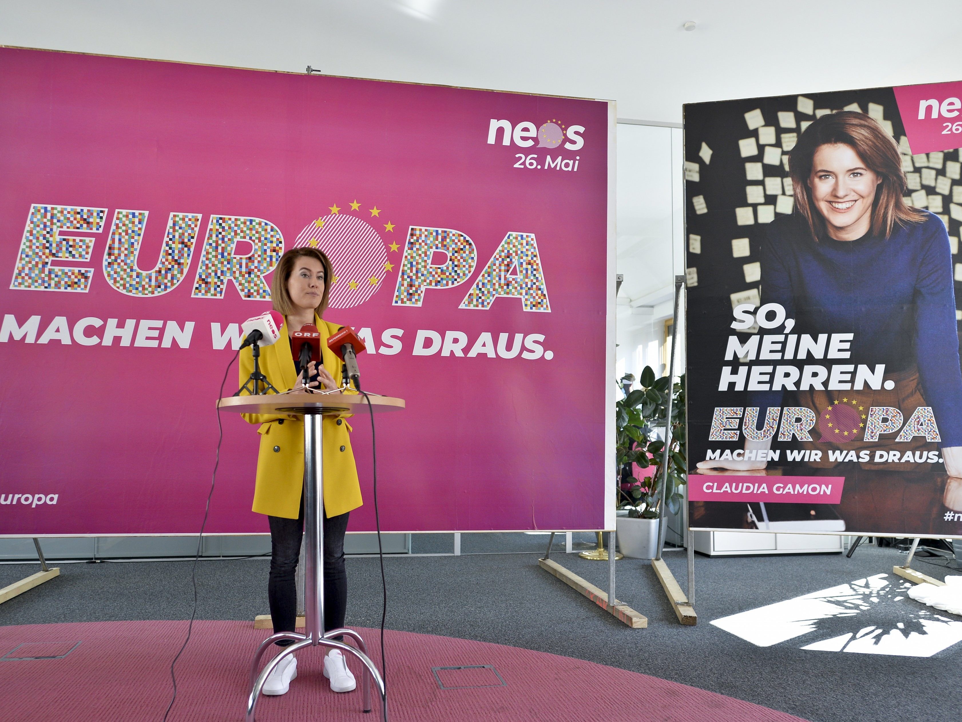 Claudia Gamon im Rahmen der NEOS-Präsentation "Europa - Machen wir was draus! NEOS präsentieren Europa-Reise und erste Kampagnen-Sujets" in Wien