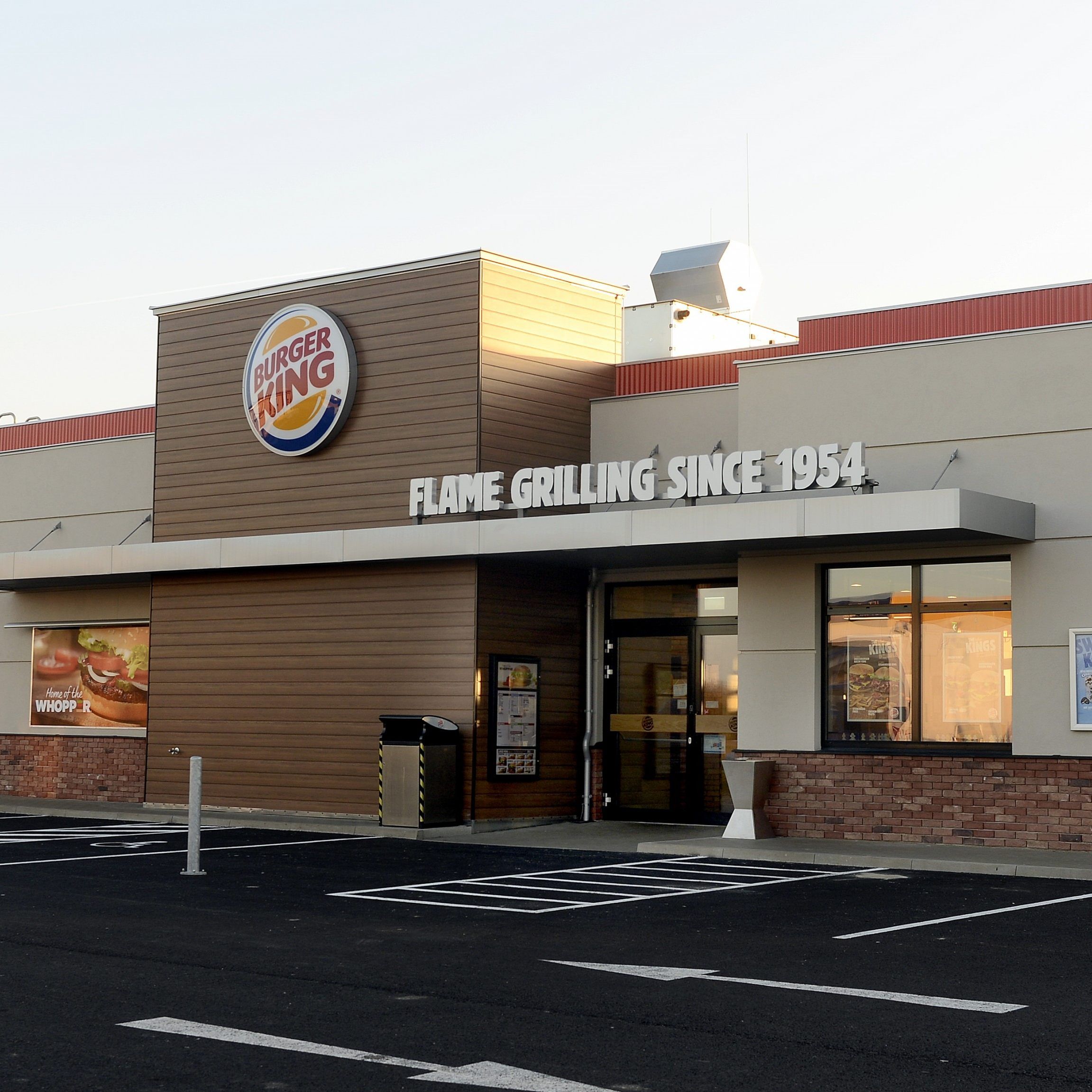 14 Standorte und 330 Mitarbeiter werden von Burger King übernommen.