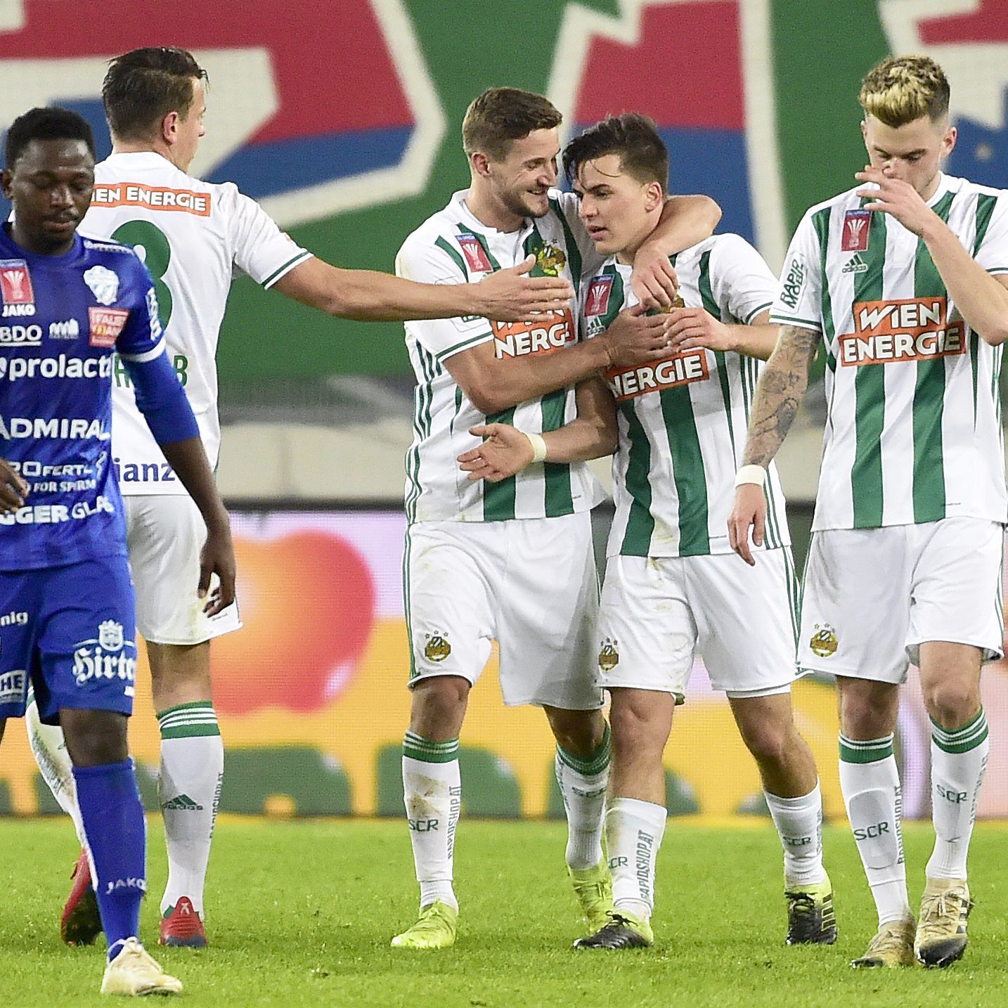 Rapid Wien zieht in das ÖFB-Cup-Halbfinale ein.