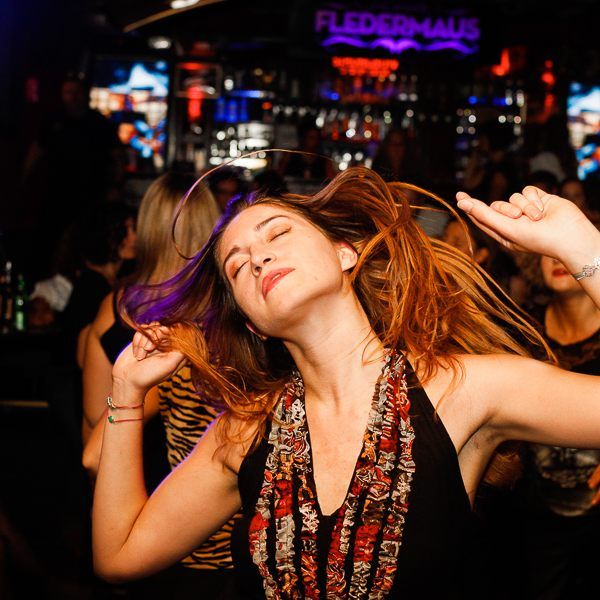 Am 15. Februar gibt es im Cabaret Fledermaus Rock statt roten Rosen.