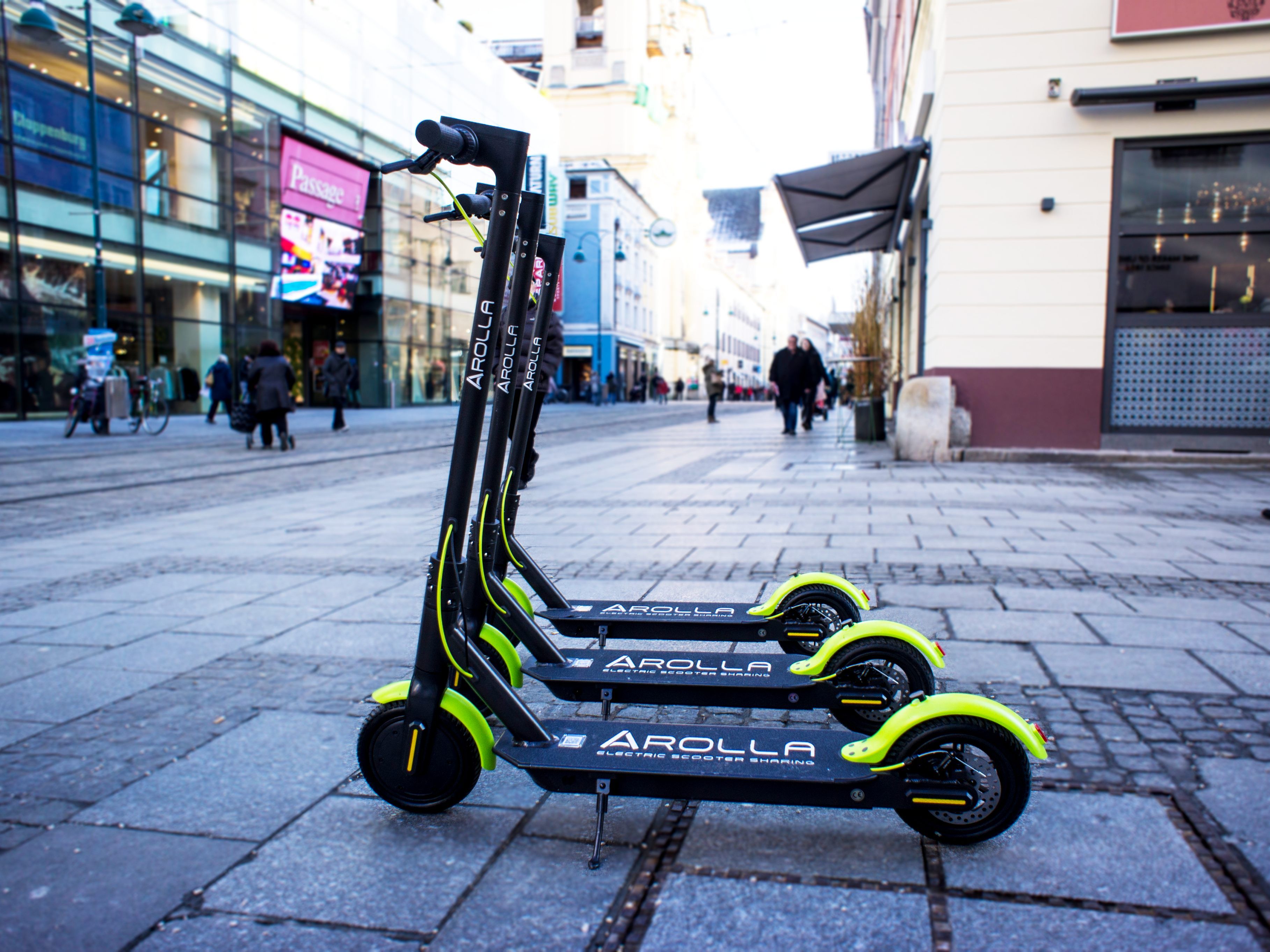 Arolla sagt den anderen E-Scooter-Anbietern in Wien den Kampf an. Arolla sagt den anderen E-Scooter-Anbietern in Wien den Kampf an.
