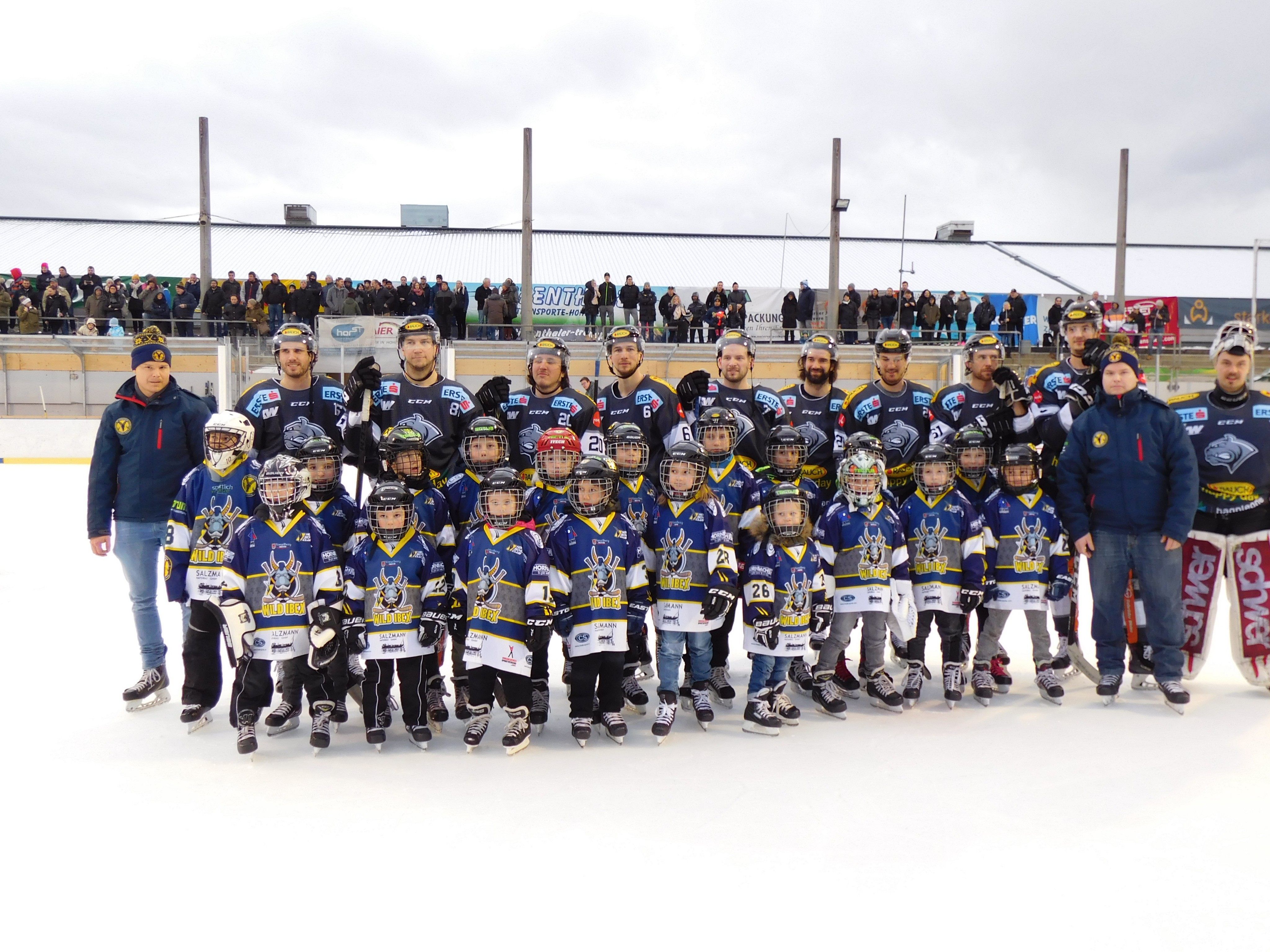 Die Emser Youngsters mit den Bulldogs Profis