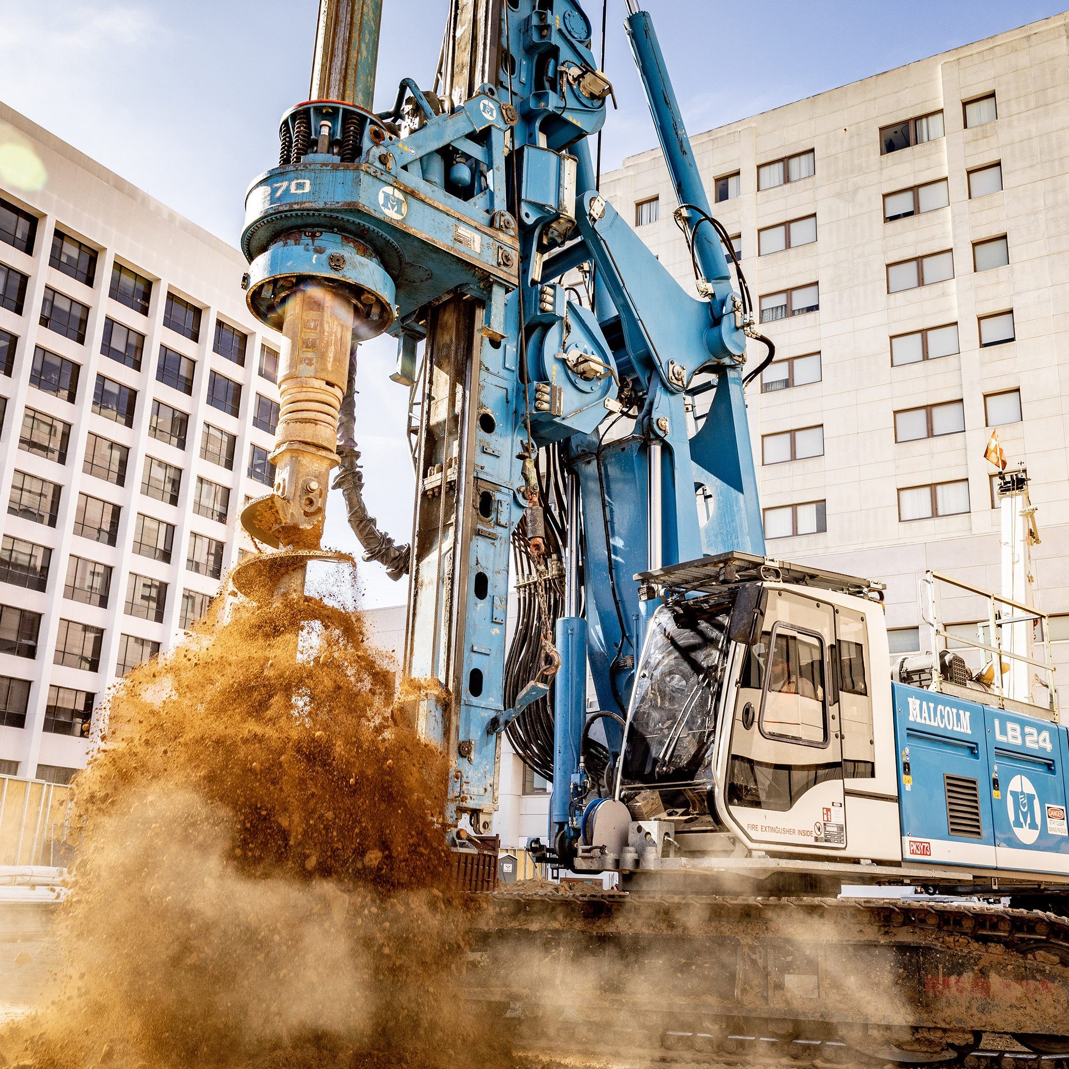 Drehbohrgerät vom Typ LB 24 im Einsatz in Los Angeles, USA.