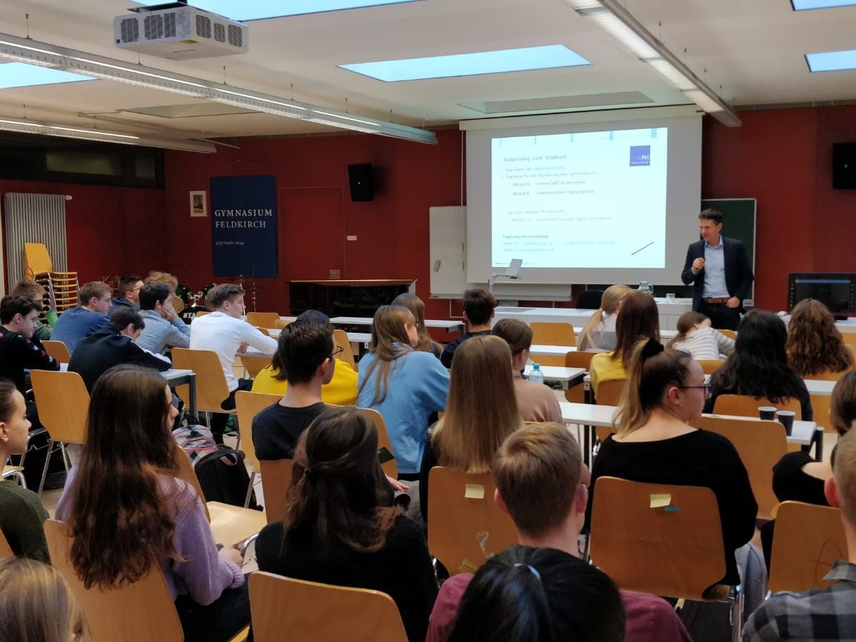 Auch dieses Mal waren die MaturantInnen wieder sehr interessiert an einem Studium in Feldkirch.