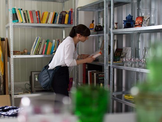 Beim Tauschraum können alte Sachen abgegeben und neue mitgenommen werden. Beim Tauschraum können alte Sachen abgegeben und neue mitgenommen werden.