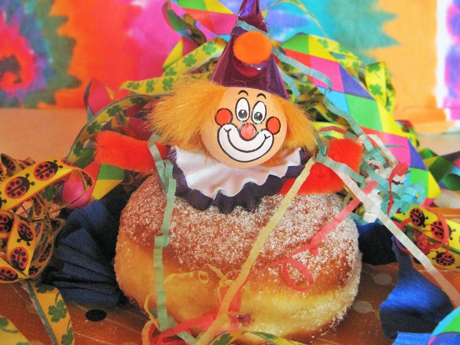 Viele Aktionen drehen sich um den Faschingskrapfen. Viele Aktionen drehen sich um den Faschingskrapfen.