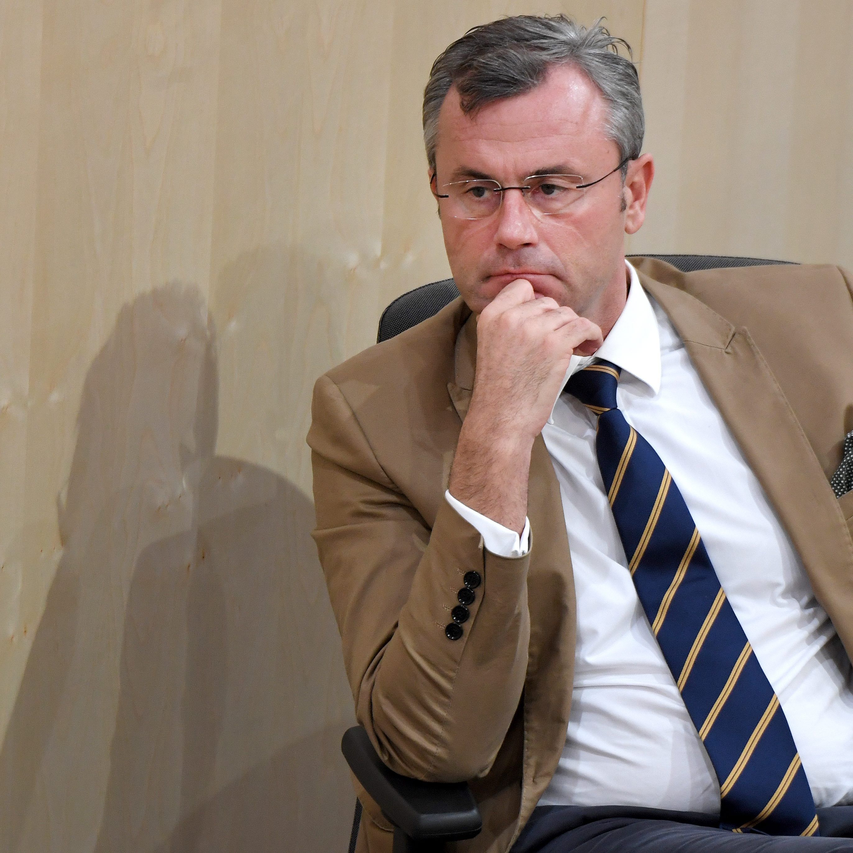 Der karfreitag könnte im Handel wie der 8. Dezember gehandhabt werden.