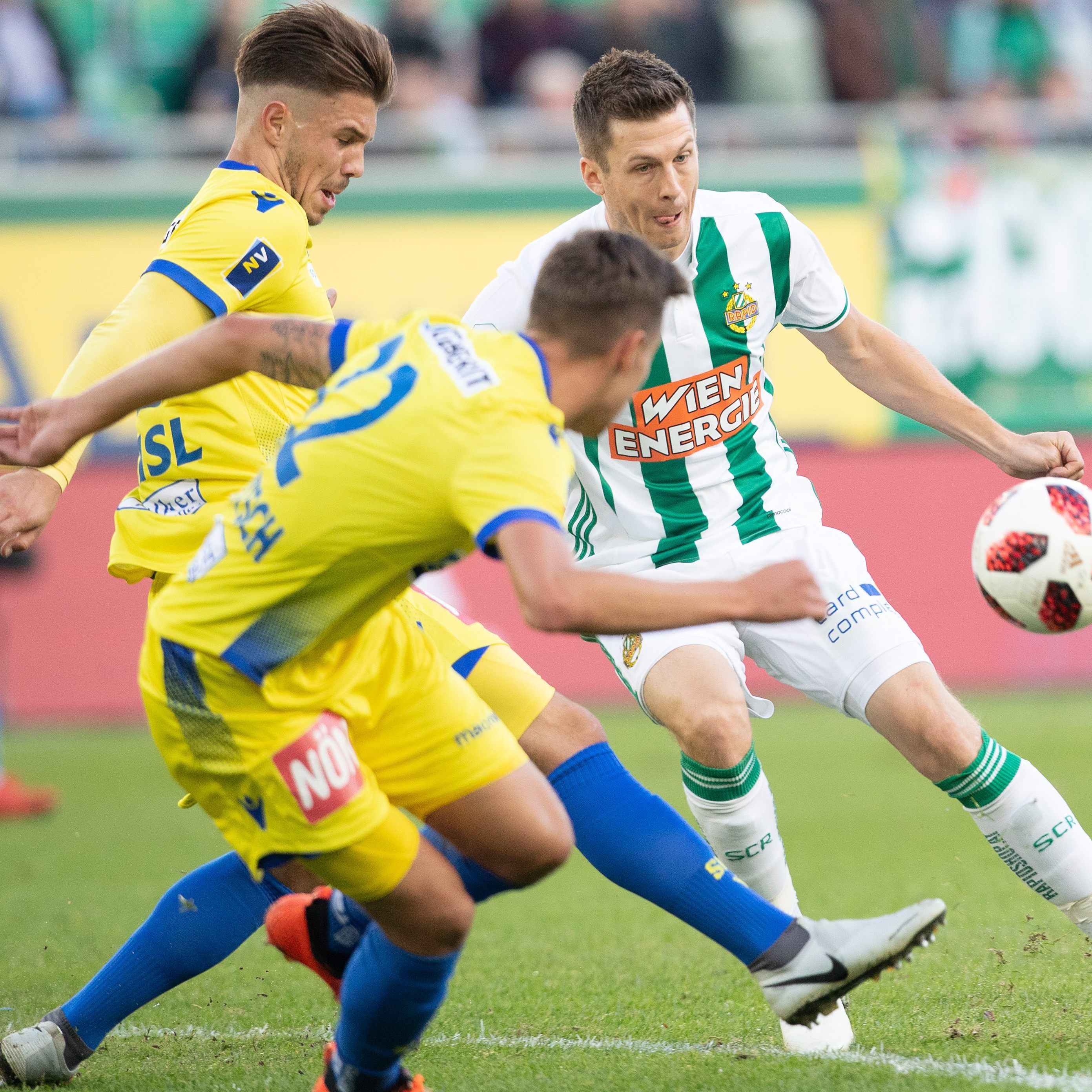 LIVE-Ticker zum Spiel SKN St. Pölten gegen Rapid Wien ab 17.00 Uhr.