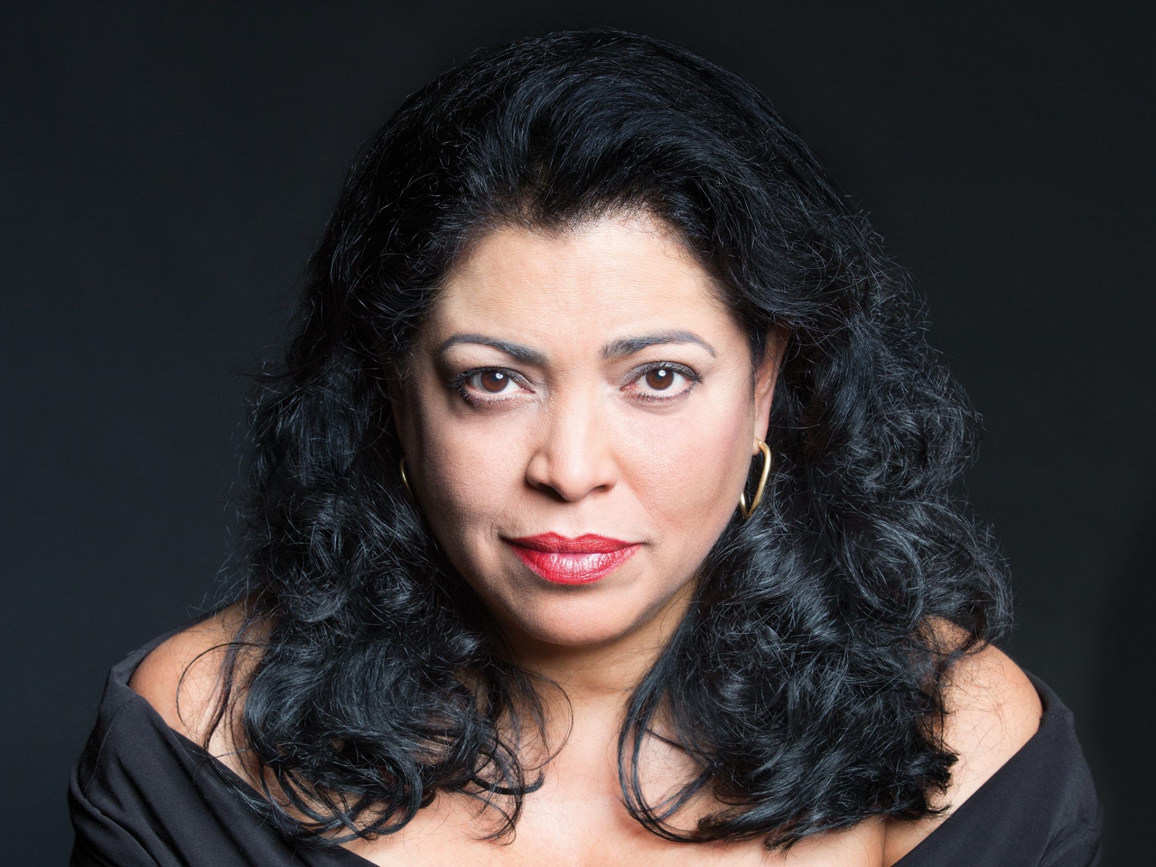 Melba Ramos spielt die Bess.