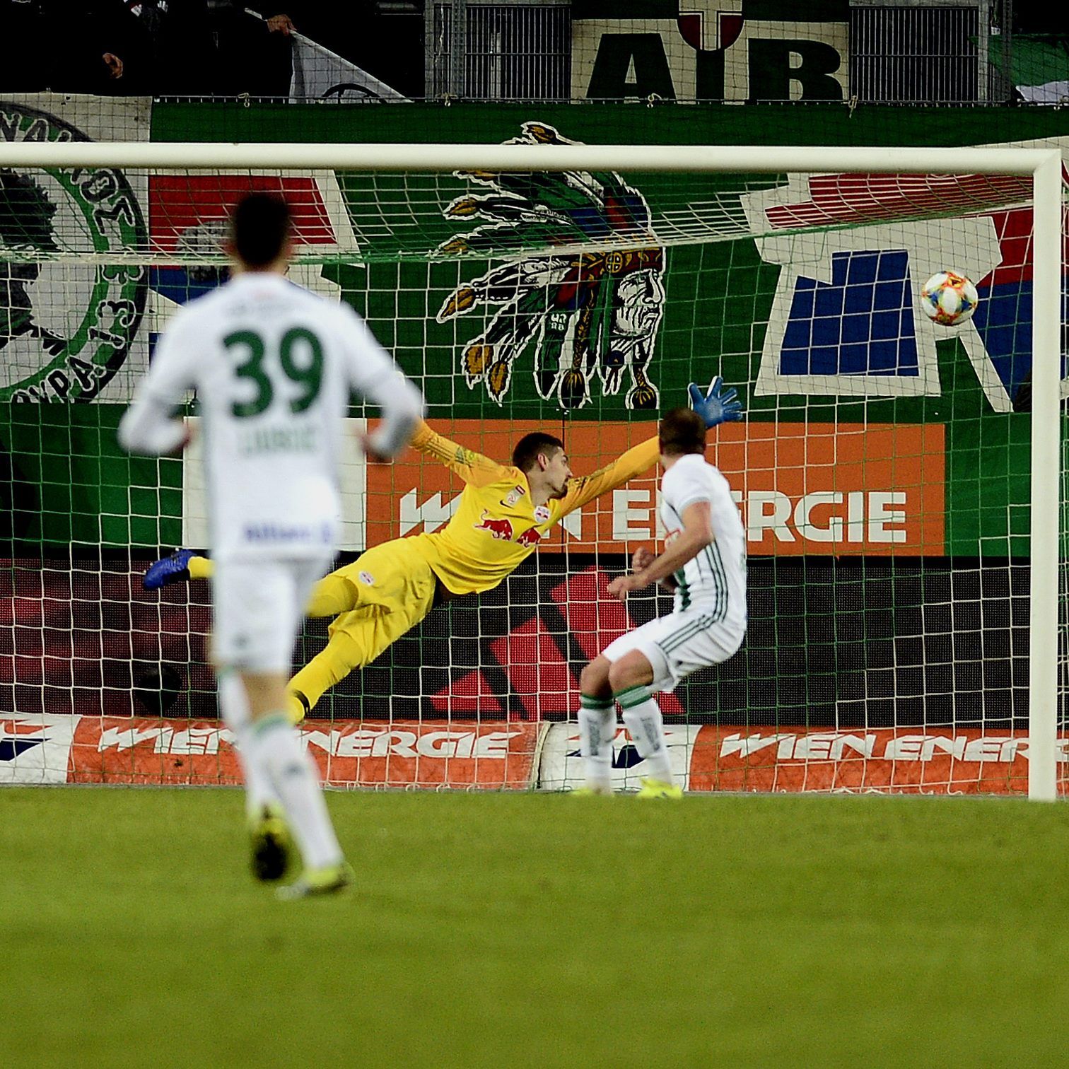 Rapid Wien gewann gegen Salzburg mit 2:0.