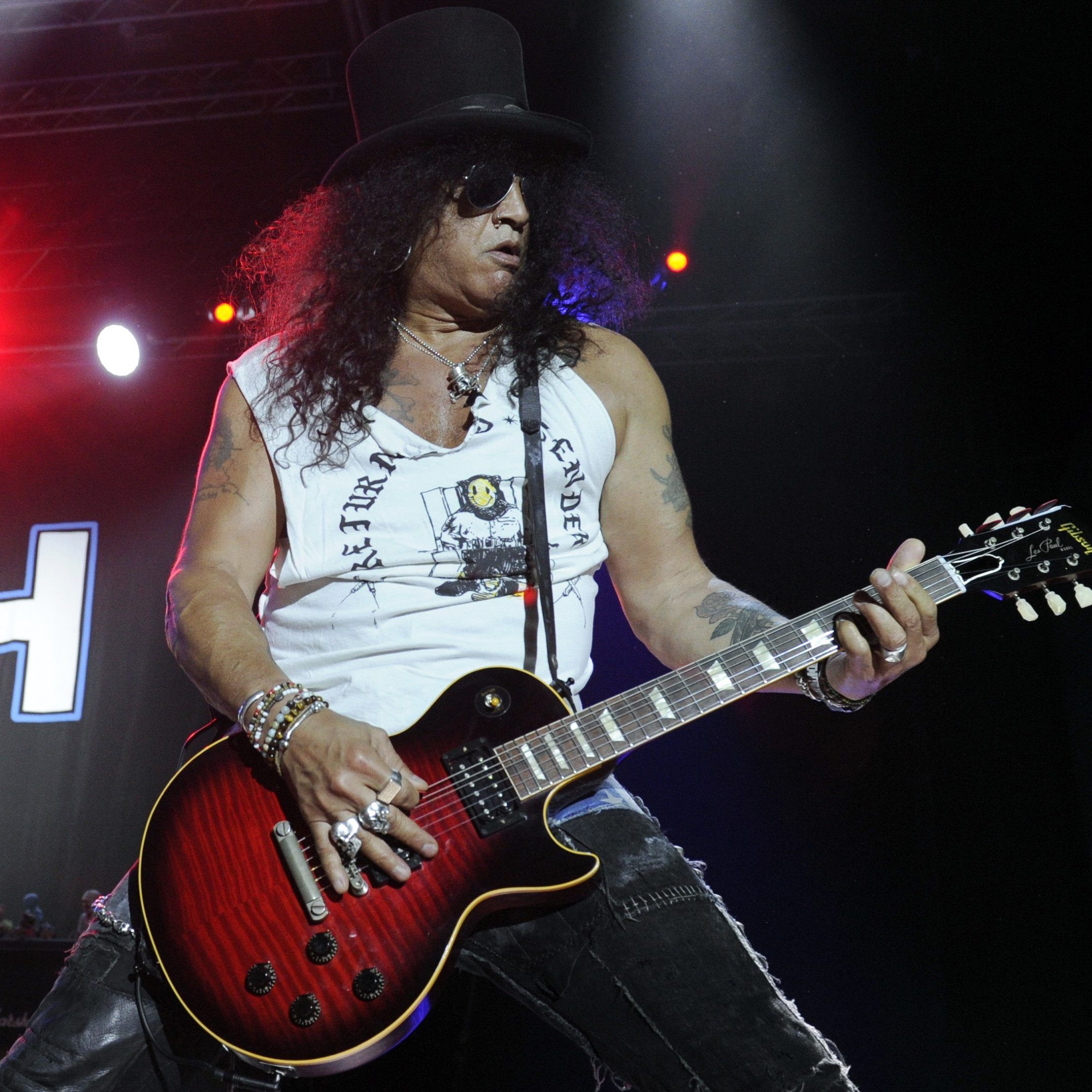 Slash gehört zu den Rockstars der alten Schule.