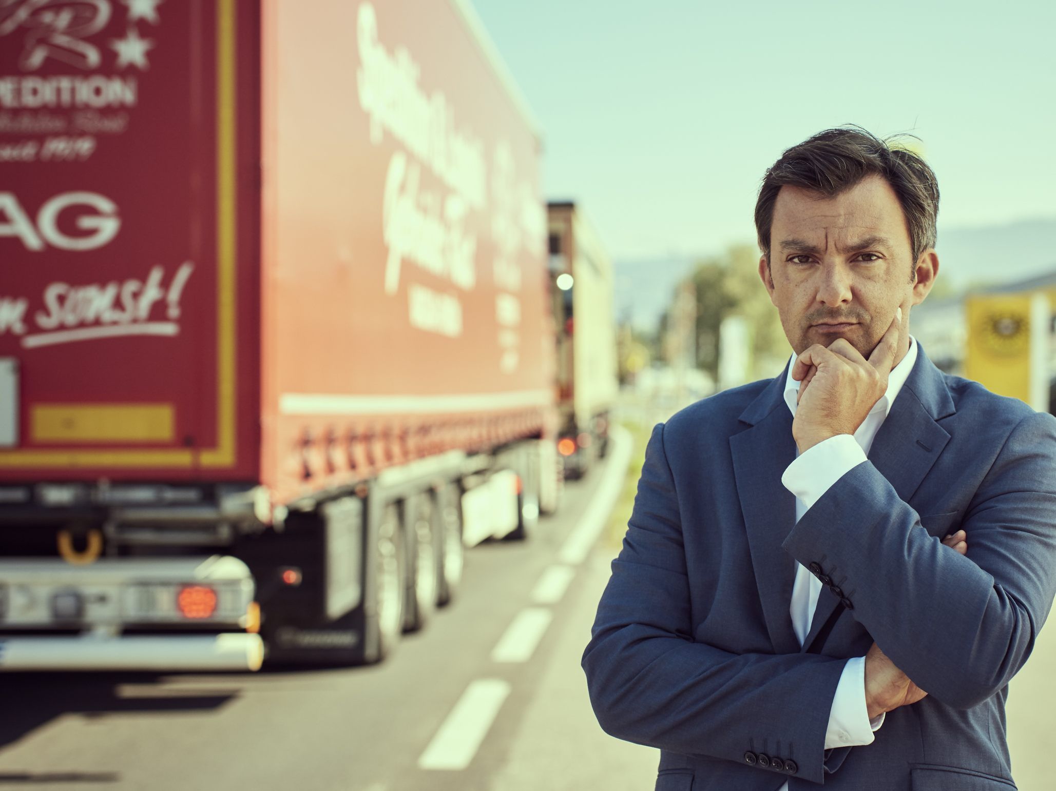 Martin Staudinger schlägt vor, dass das Land die Lkw-Umrüstungen fördert.