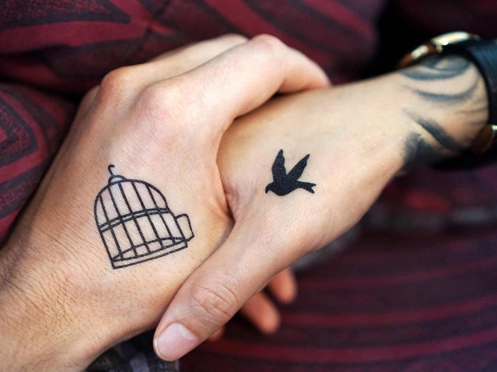 Die Meinungen zu Tattoos am Opernball sind gespalten. Die Meinungen zu Tattoos am Opernball sind gespalten.